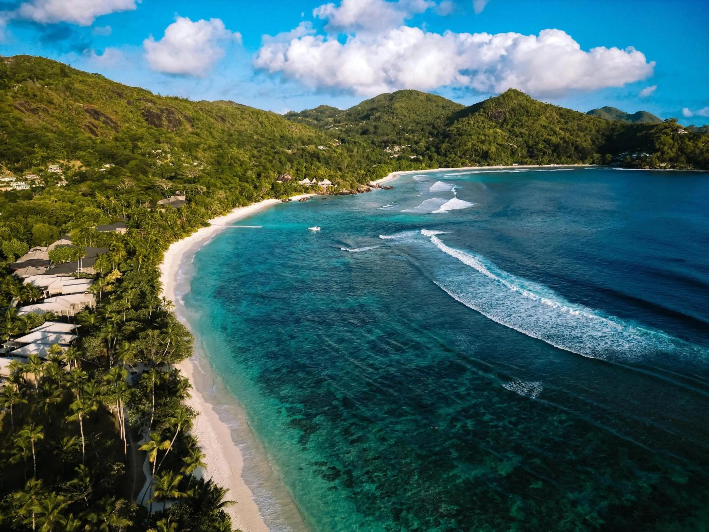 Beach in Kempinski Seychelles Resort