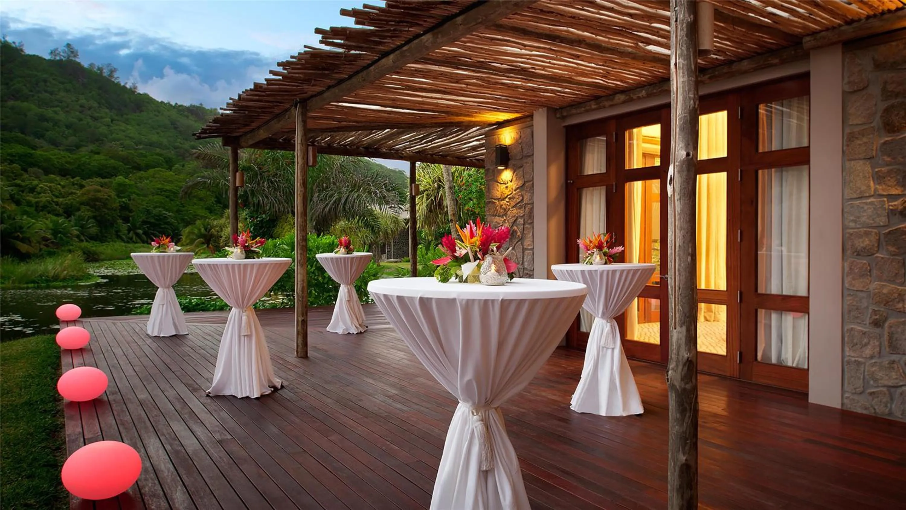 Lobby or reception in Kempinski Seychelles Resort