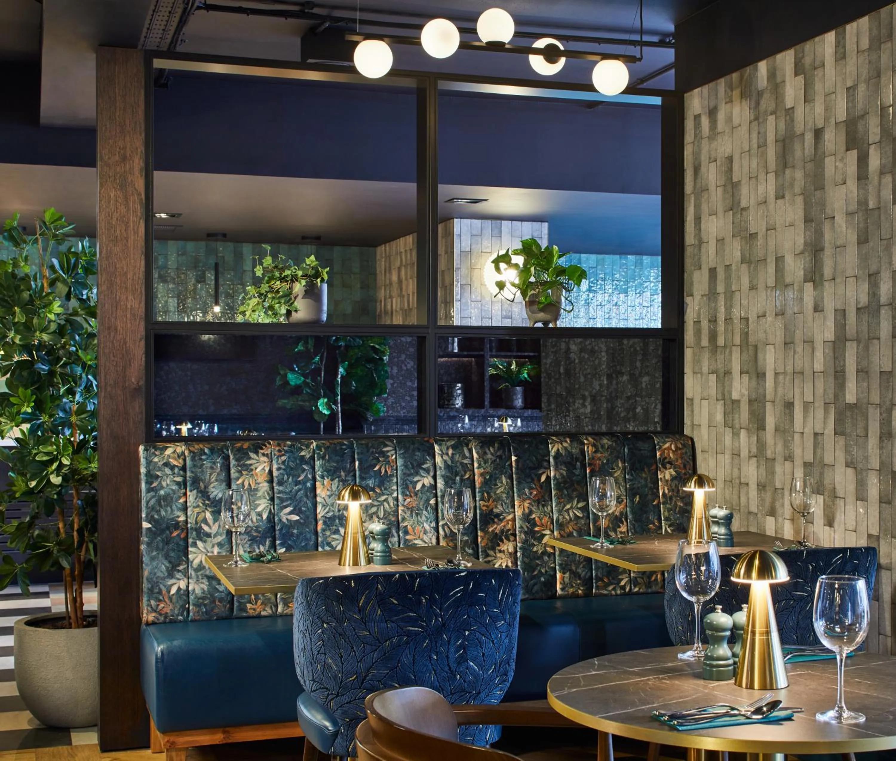 Restaurant/places to eat in Leonardo Royal Hotel Edinburgh