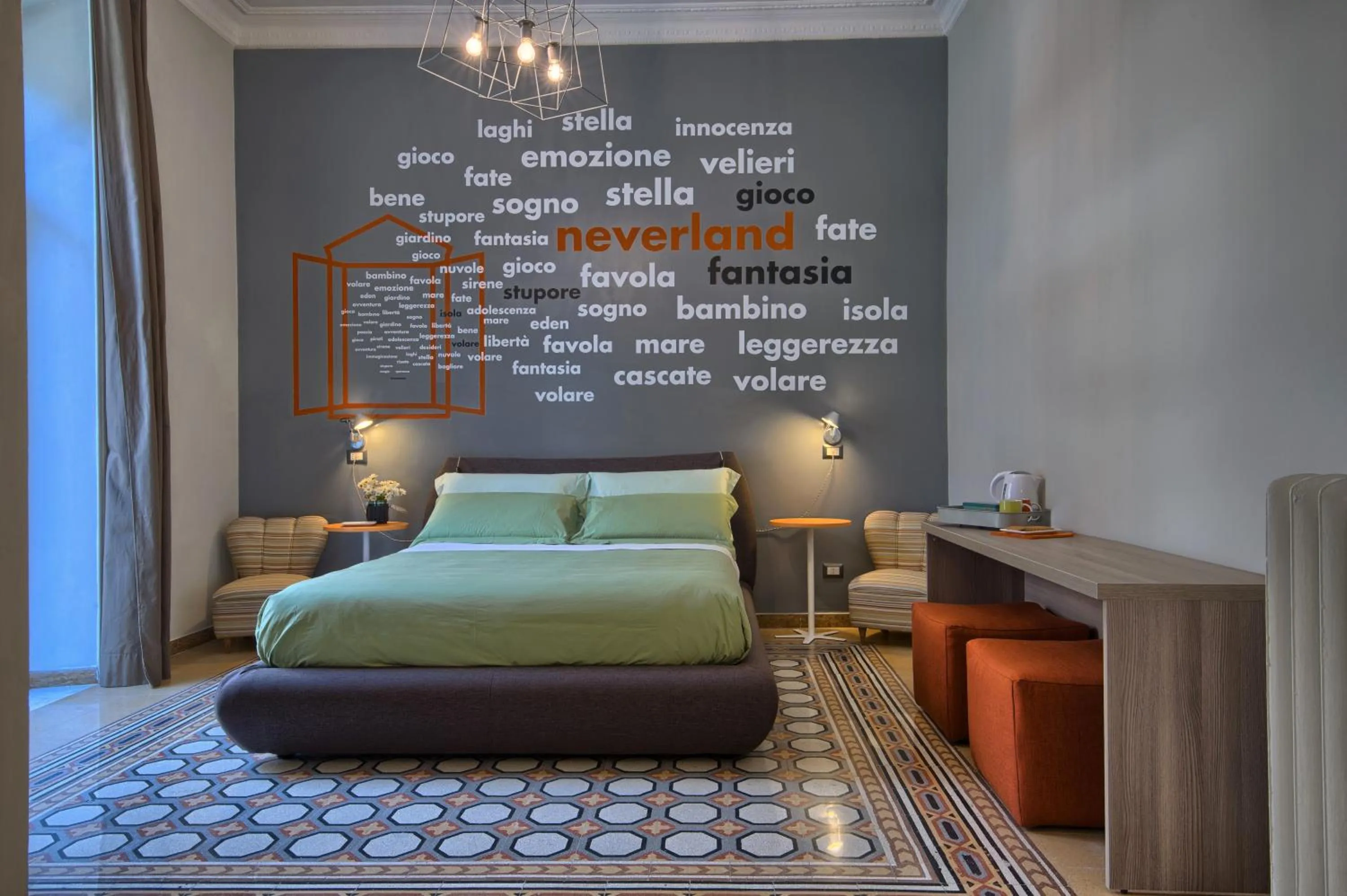 People, Bed in The Pope's Window