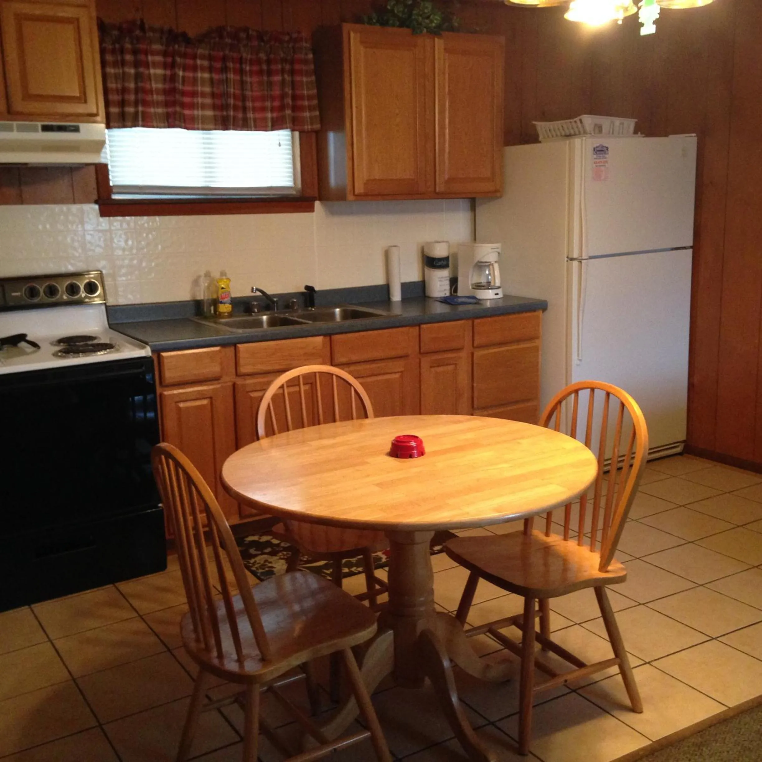 Phillips Historic Motel & Cottages