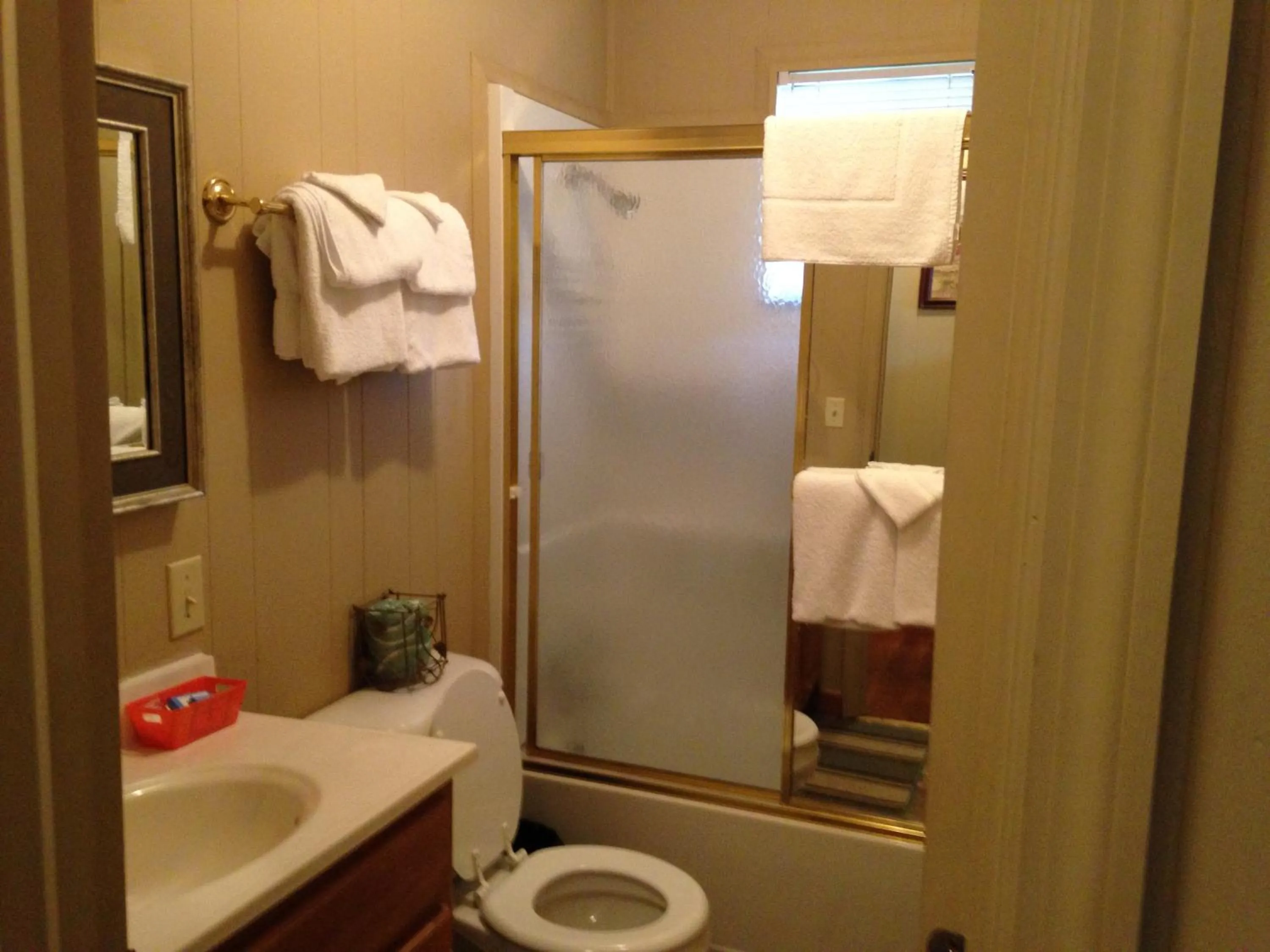 Phillips Historic Motel & Cottages