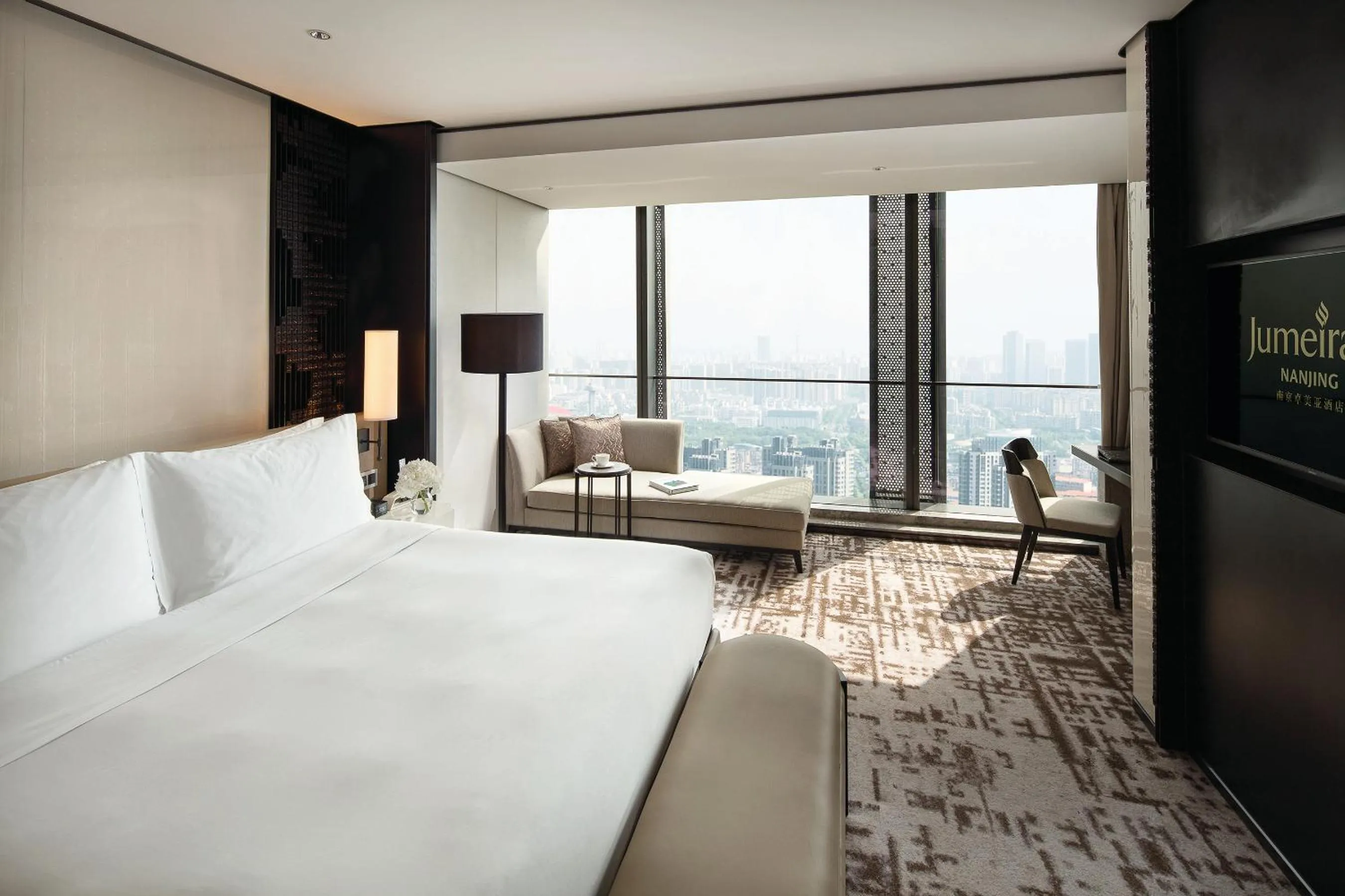 Bedroom, Bed in Jumeirah Nanjing