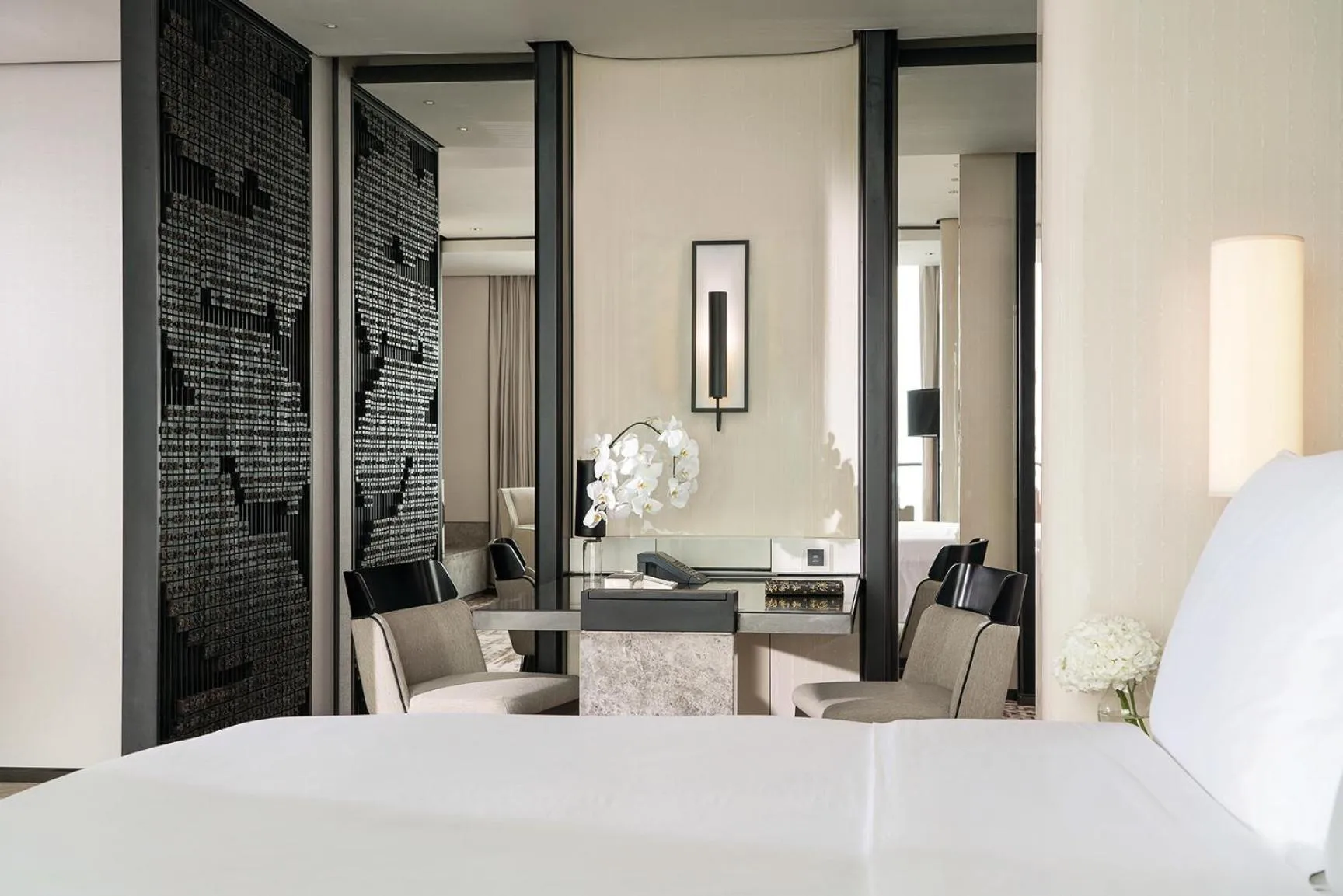 Bedroom, Bed in Jumeirah Nanjing