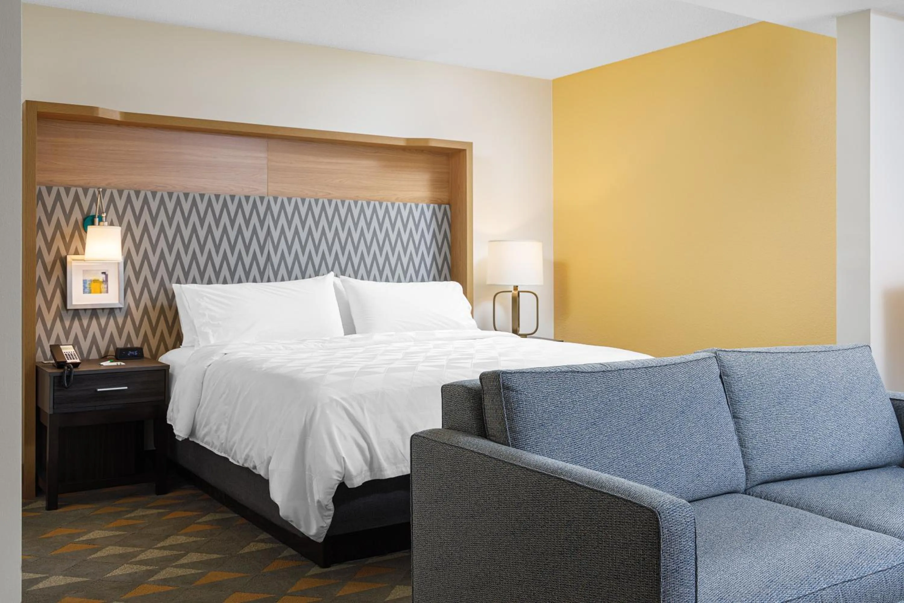 Bedroom, Bed in Holiday Inn Cleveland by IHG