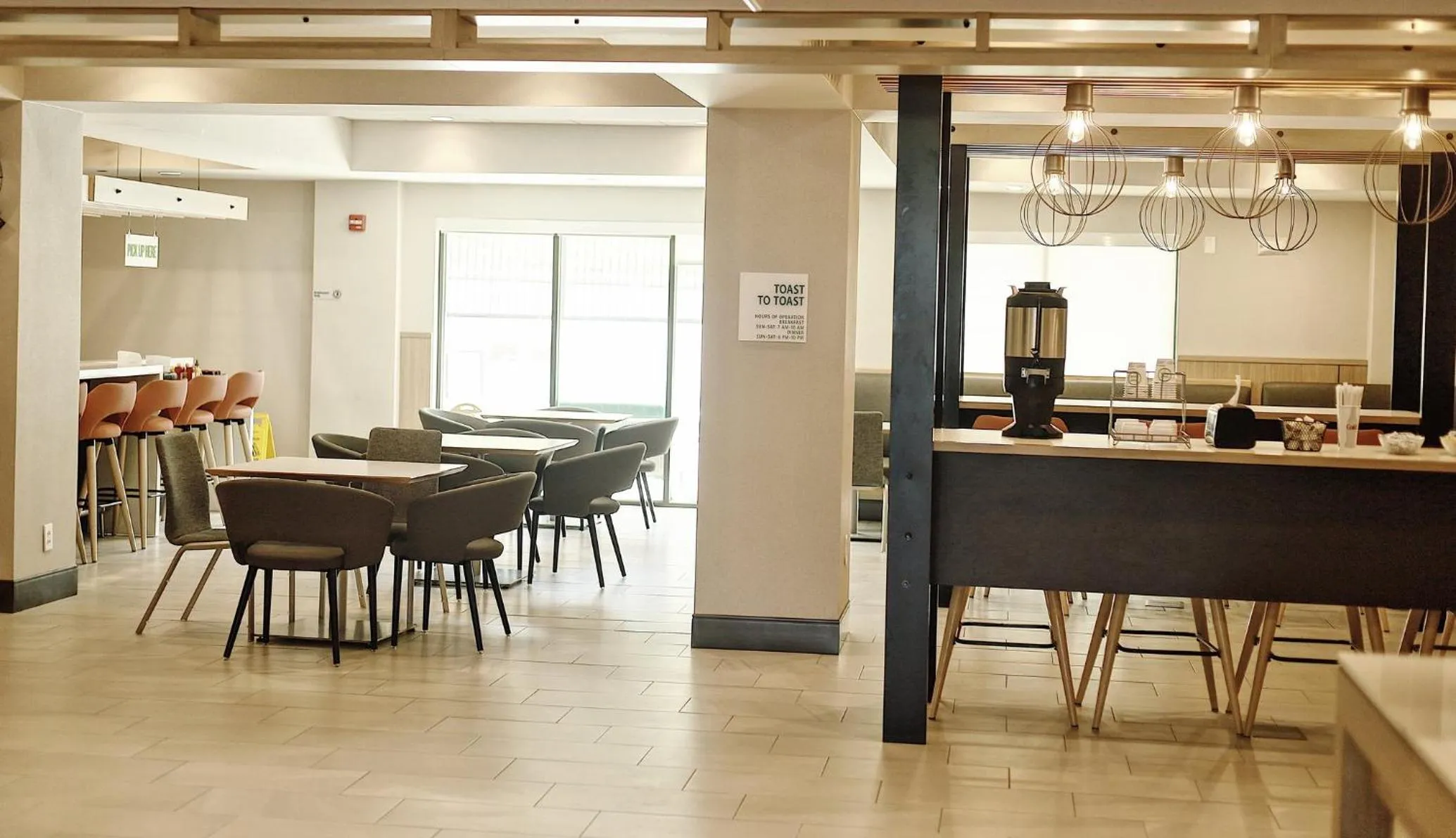 Restaurant/places to eat in Holiday Inn Cleveland by IHG