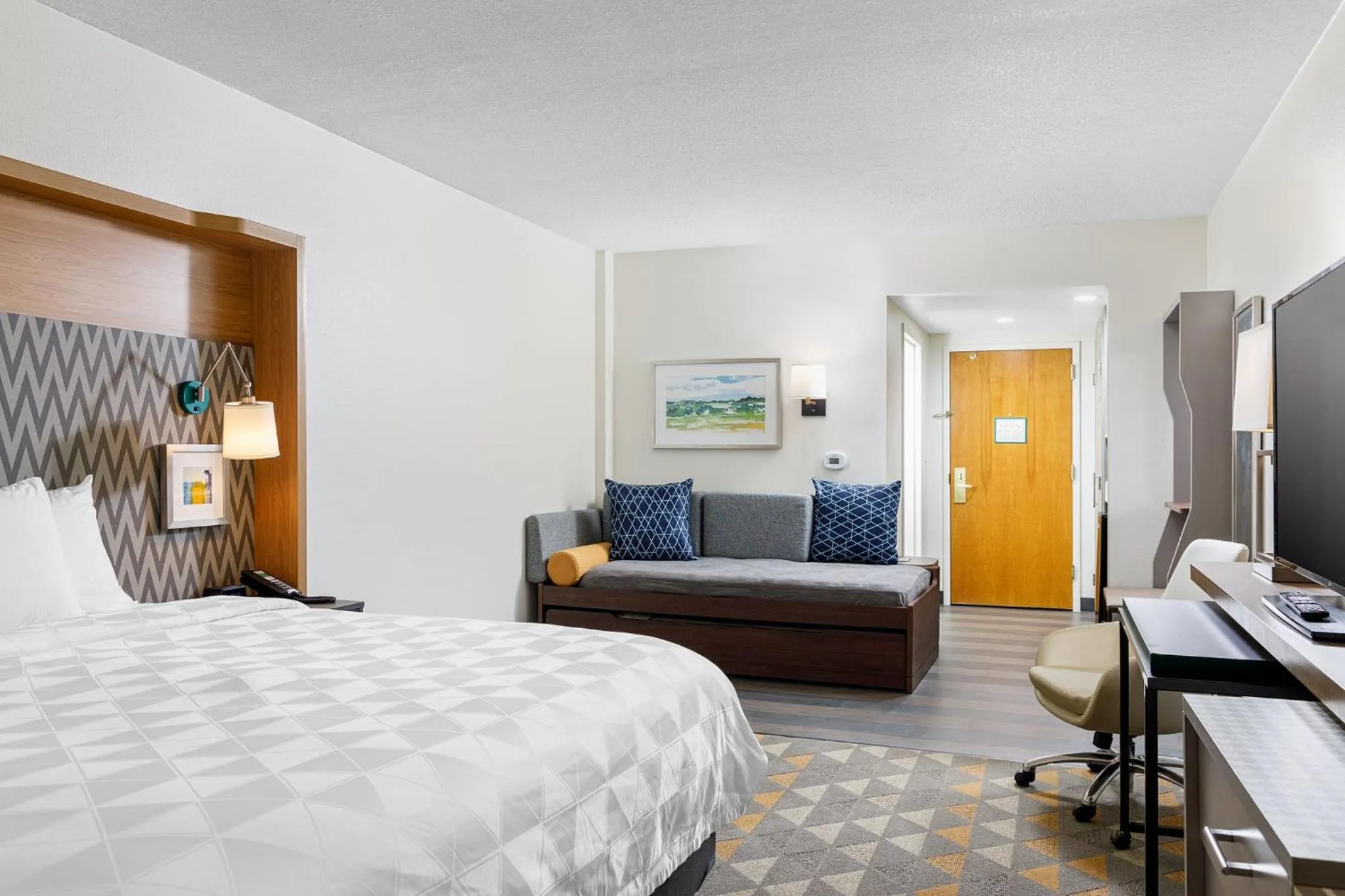 Photo of the whole room, Bed in Holiday Inn Cleveland by IHG