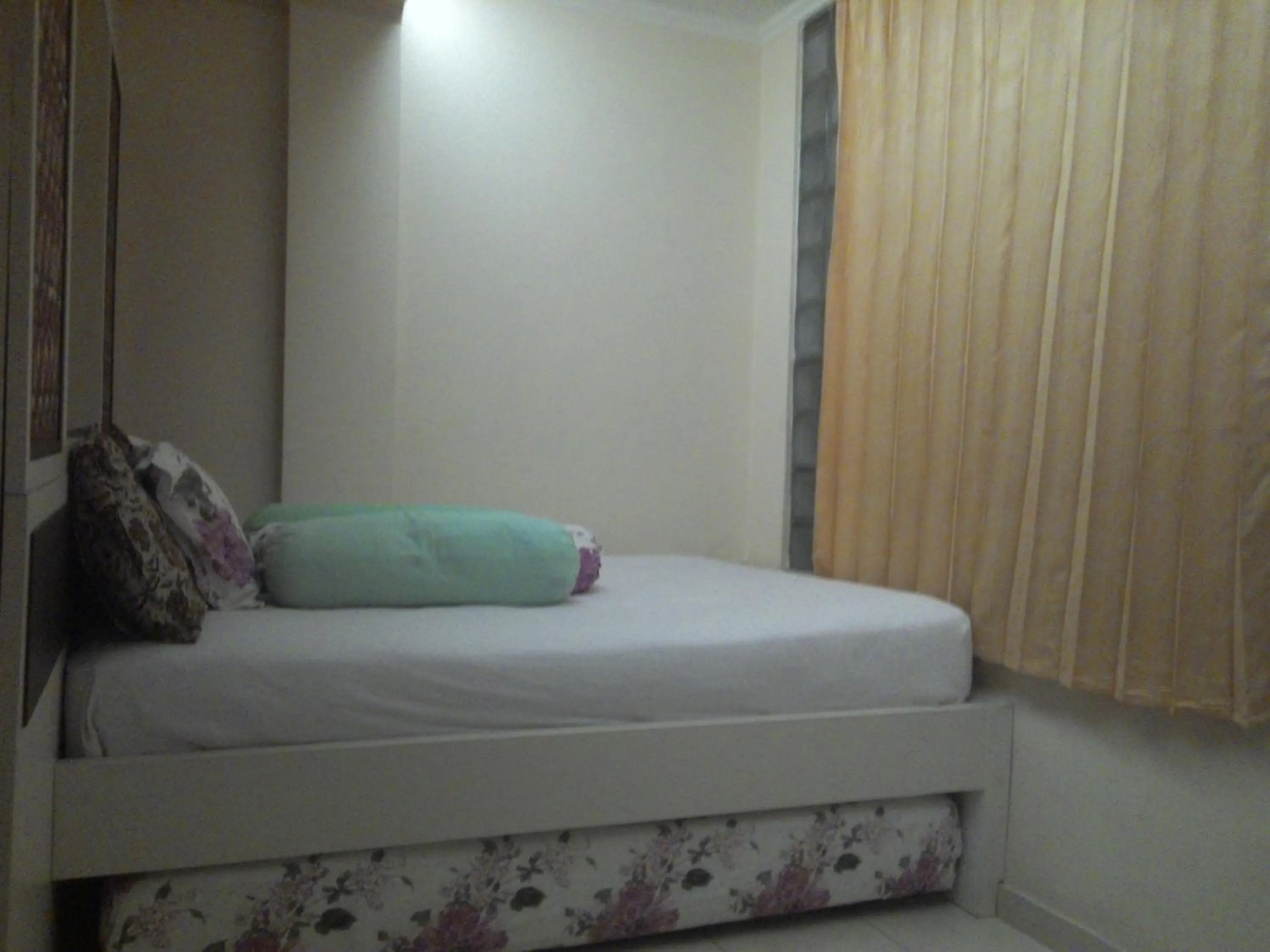 Bed in Kantos Guest House