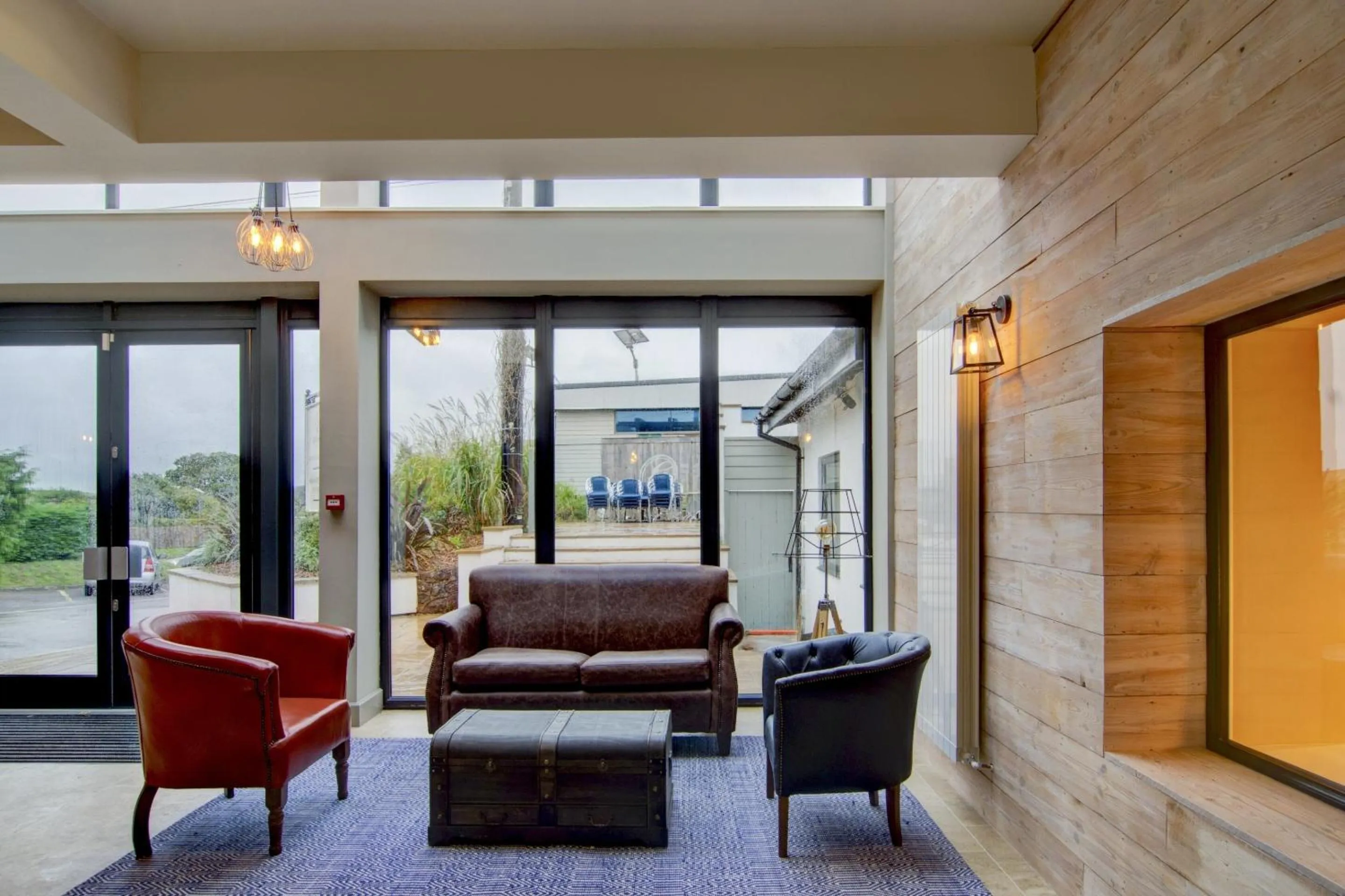 Lobby or reception in The Gissons Hotel - Exeter Airport & M5