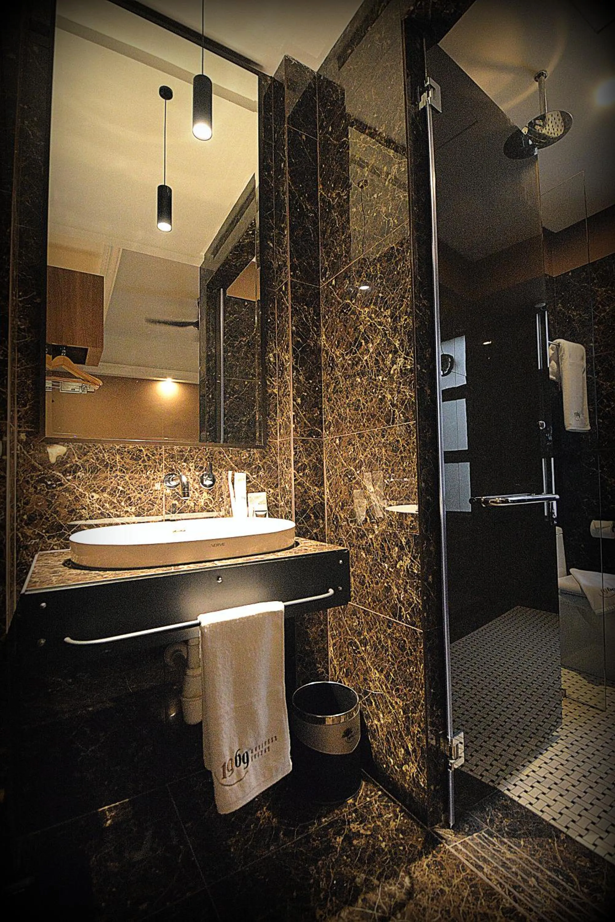 Shower in 1969 Business Suites Bandar Botani, Ipoh