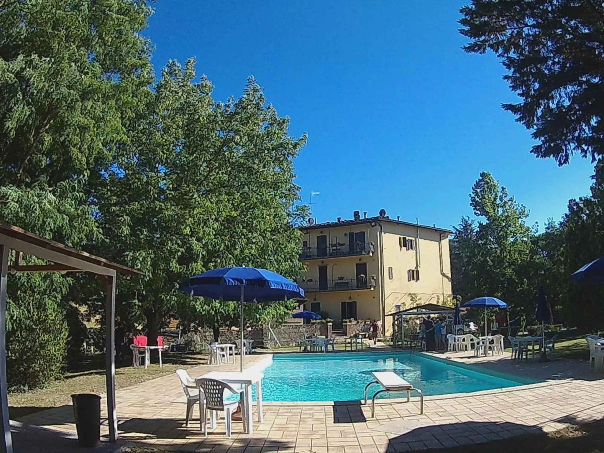 Garden view in La Francigena