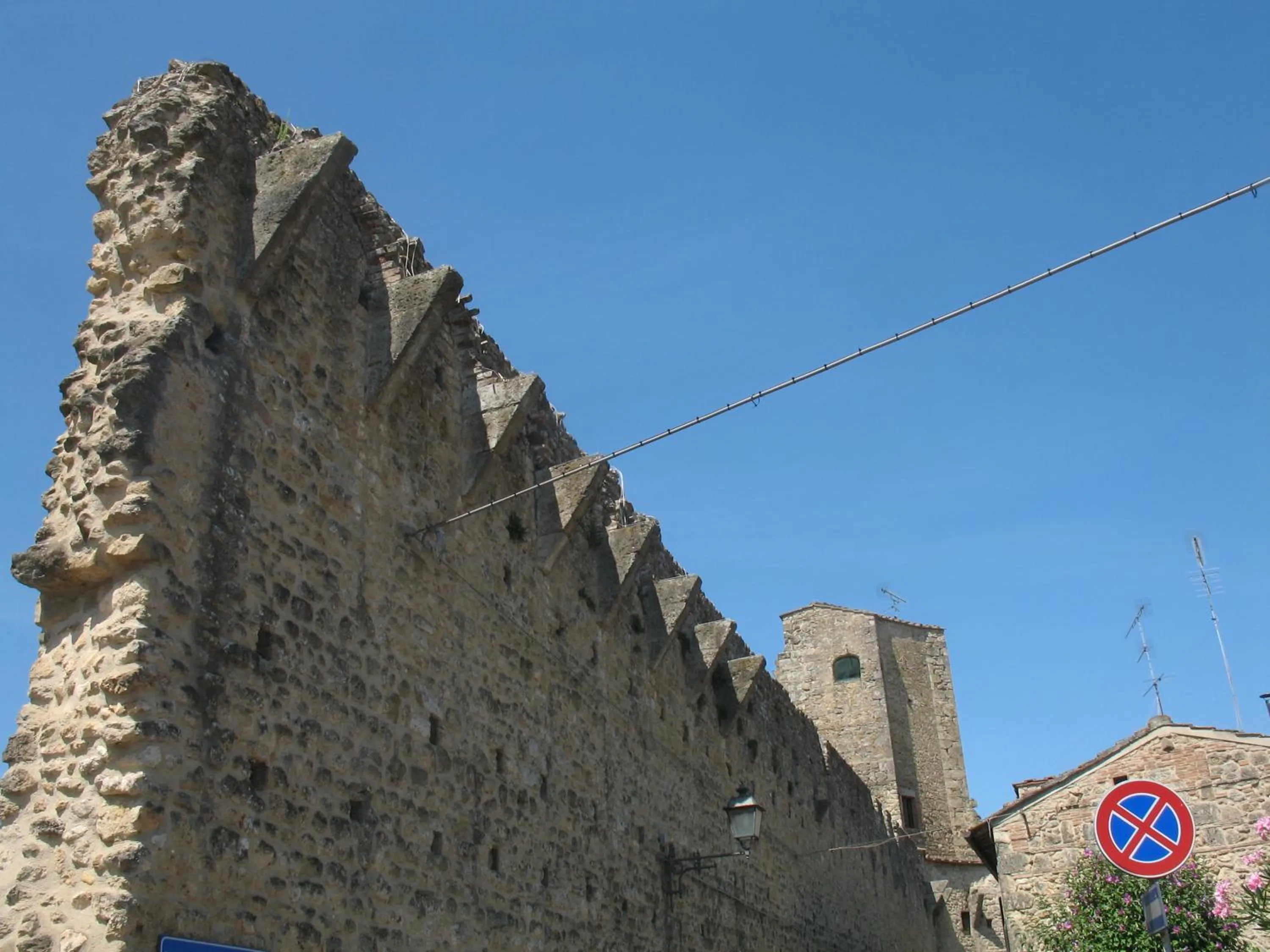 Area and facilities in La Francigena