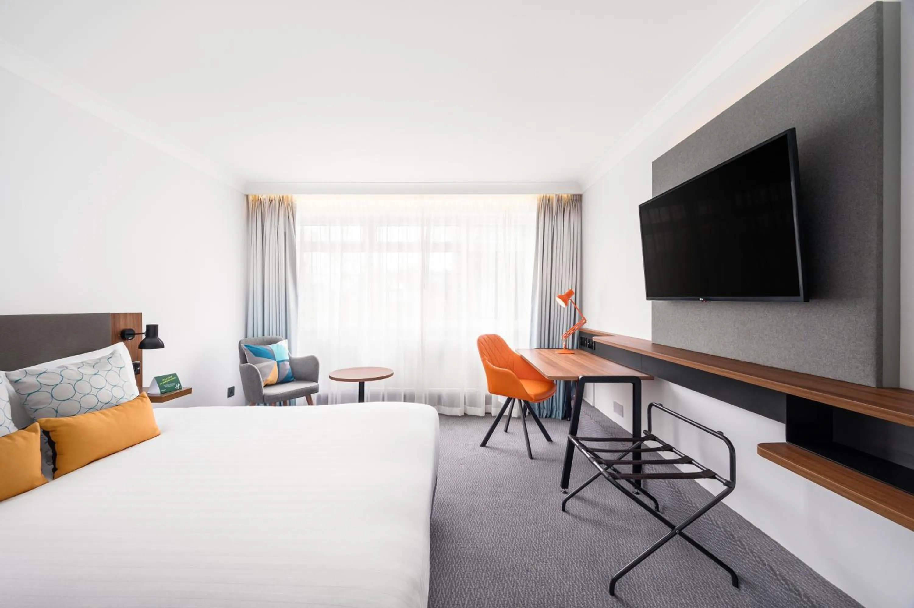 Bed in Holiday Inn Birmingham M6, Jct7 by IHG