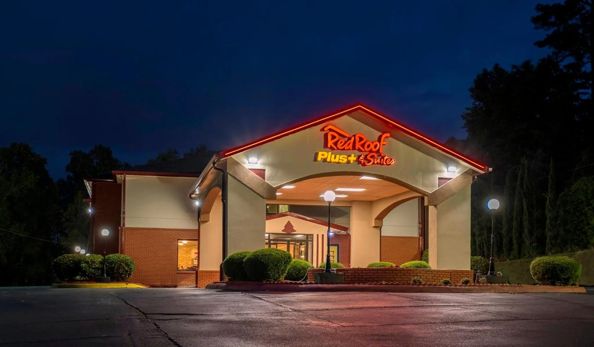Property building in Red Roof Inn PLUS+ & Suites Opelika