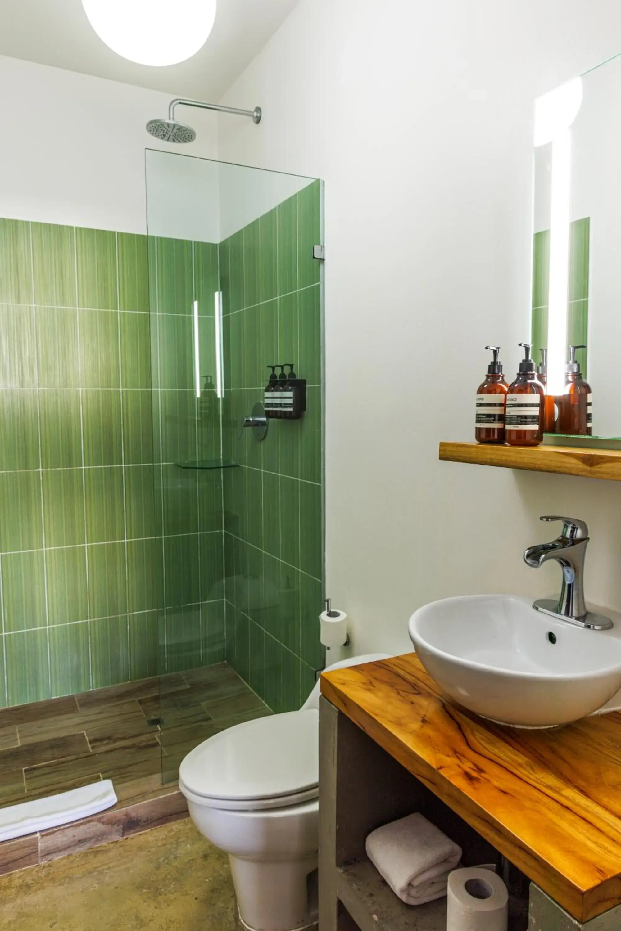 Standard Double Room with Balcony - Por amor a C.E.R By Fer Garvey in Tantalo Hotel - Kitchen - Roofbar Standard Double Room with Balcony - Por amor a C.E.R By Fer Garvey in Tantalo Hotel - Kitchen - Roofbar