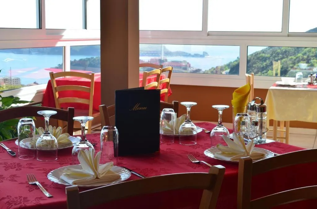 Restaurant/places to eat in " Villa Kruna Lux "