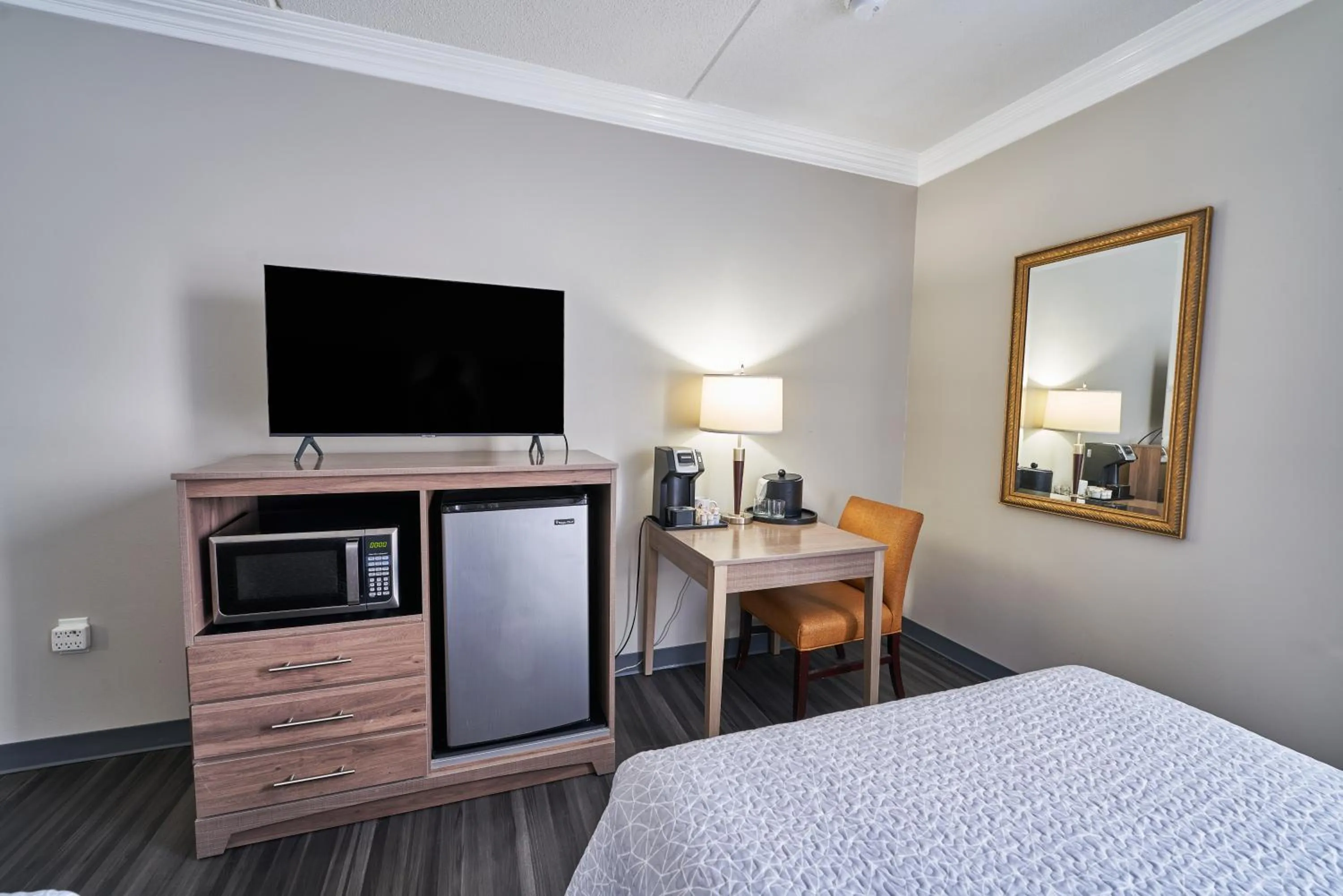 Bedroom, Bed in Seaport Resort and Marina