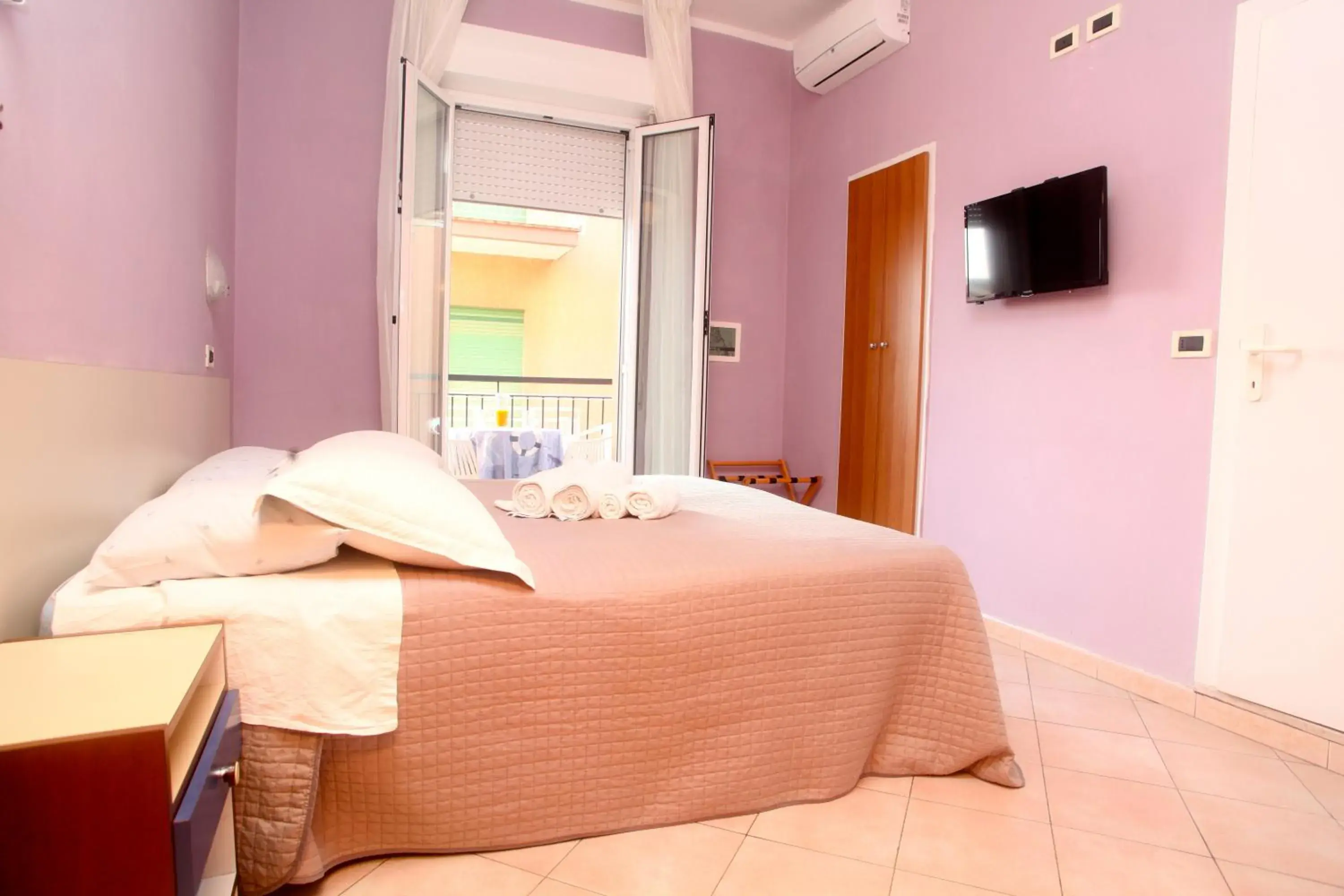 Twin Room in Hotel Eureka Twin Room in Hotel Eureka