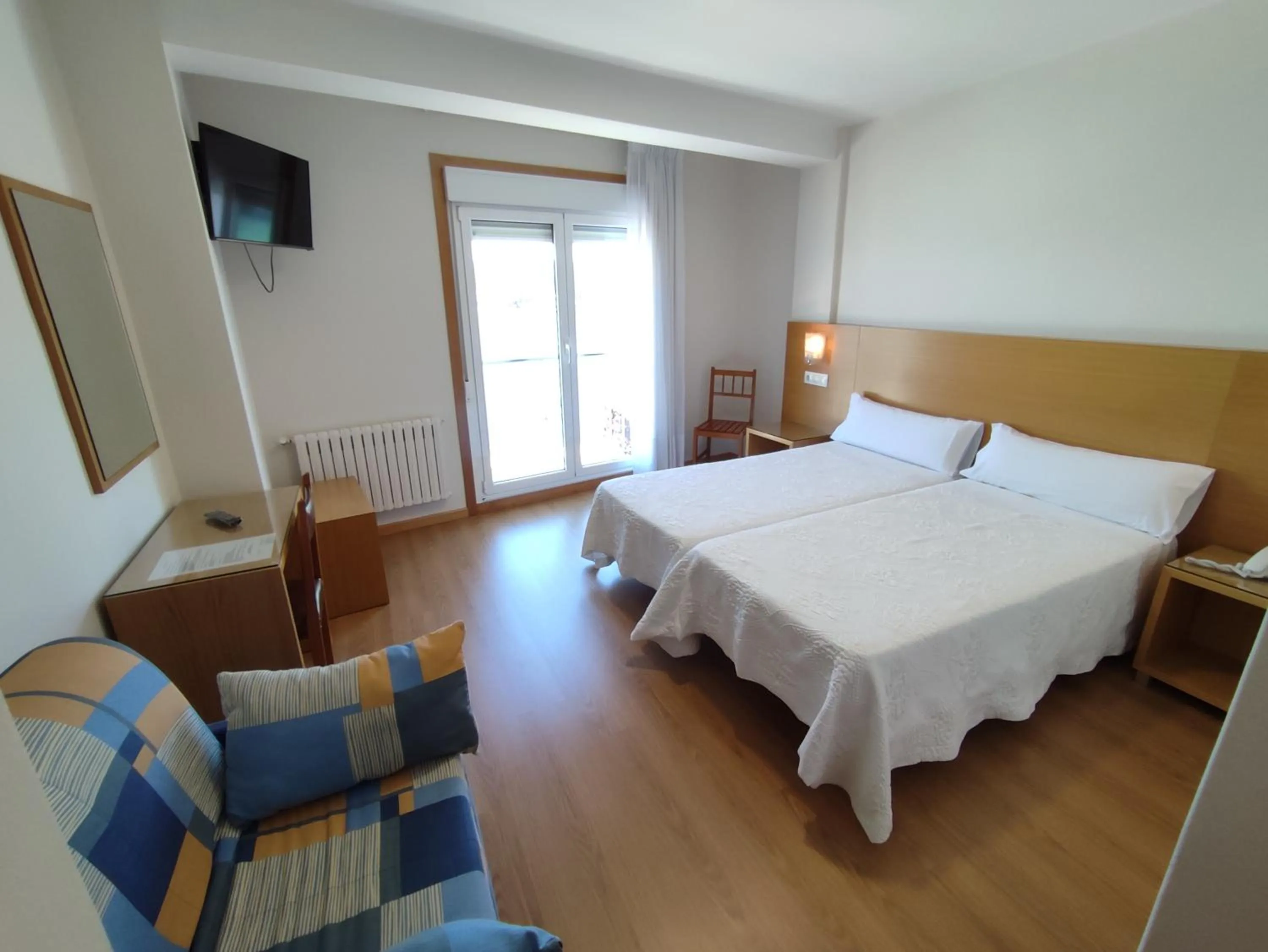 Photo of the whole room in Hotel Brisa del Mar