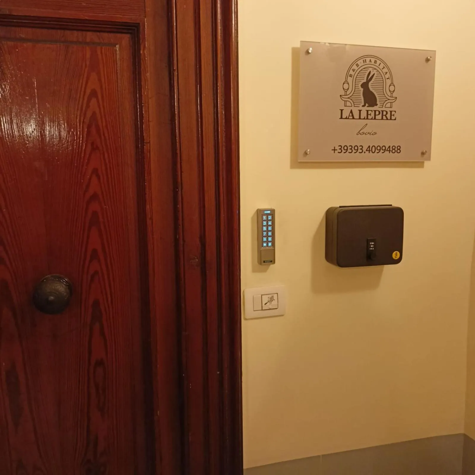 La Lepre felice-bovio