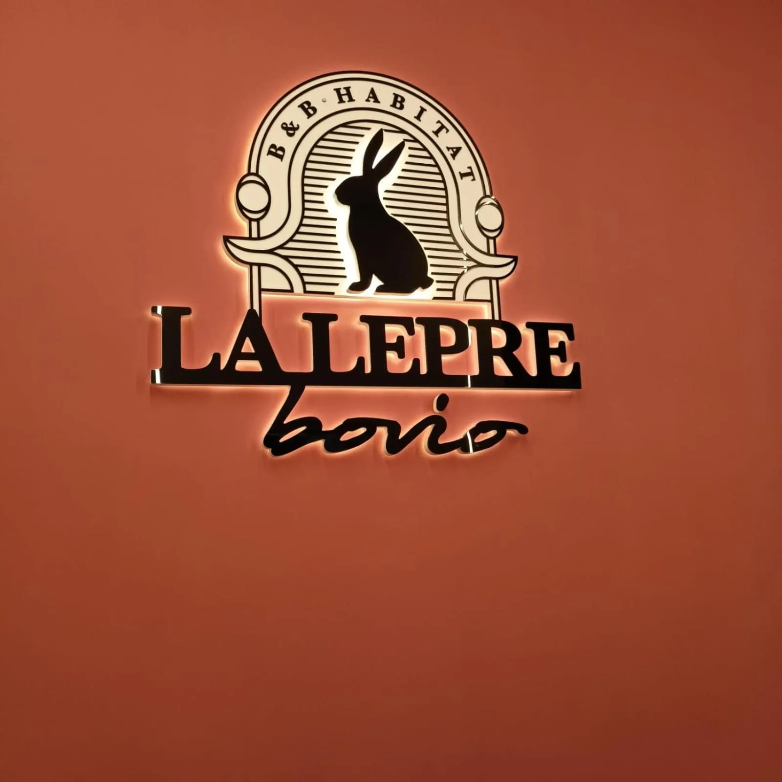 La Lepre felice-bovio