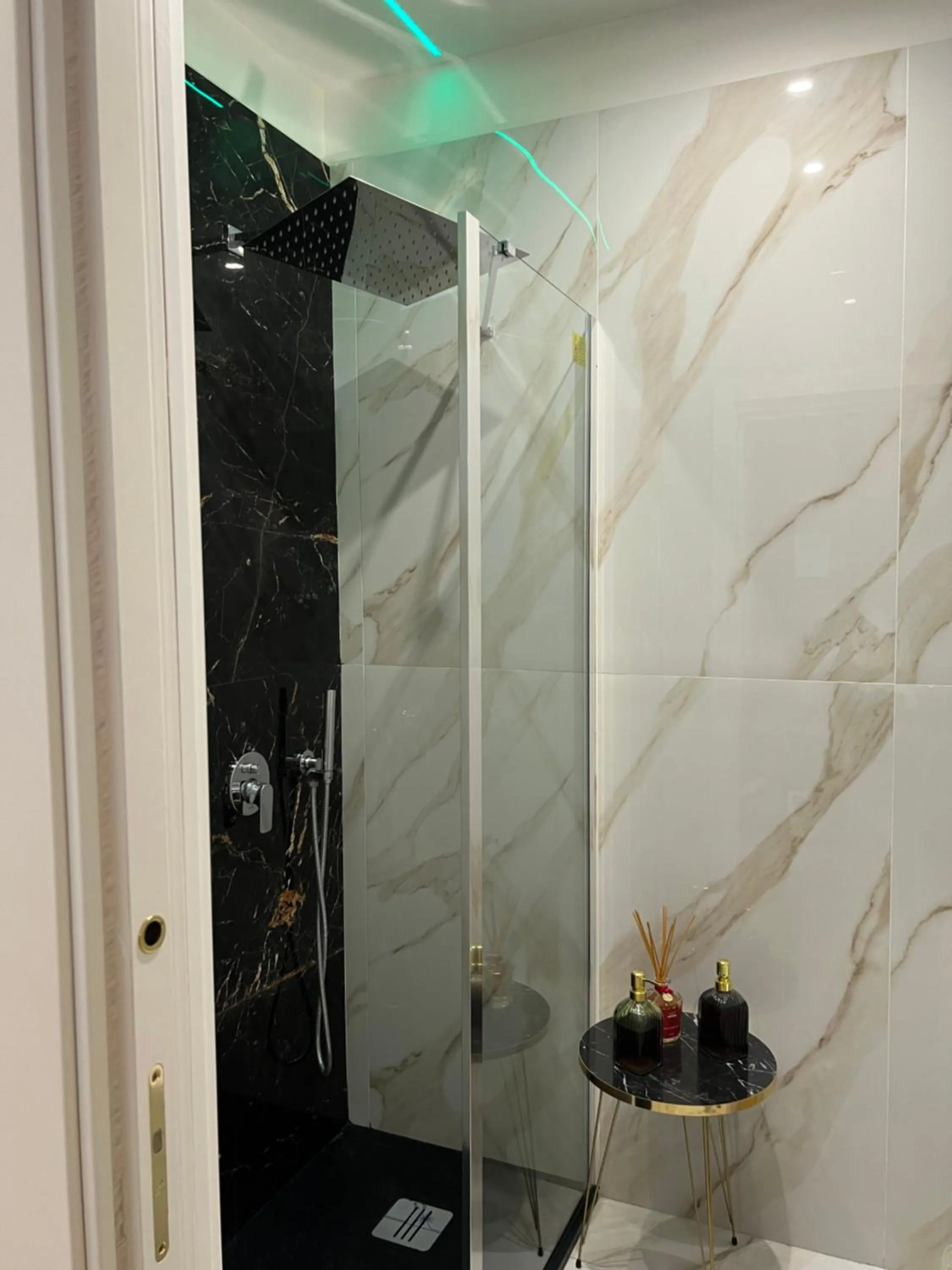 La Lepre felice-bovio