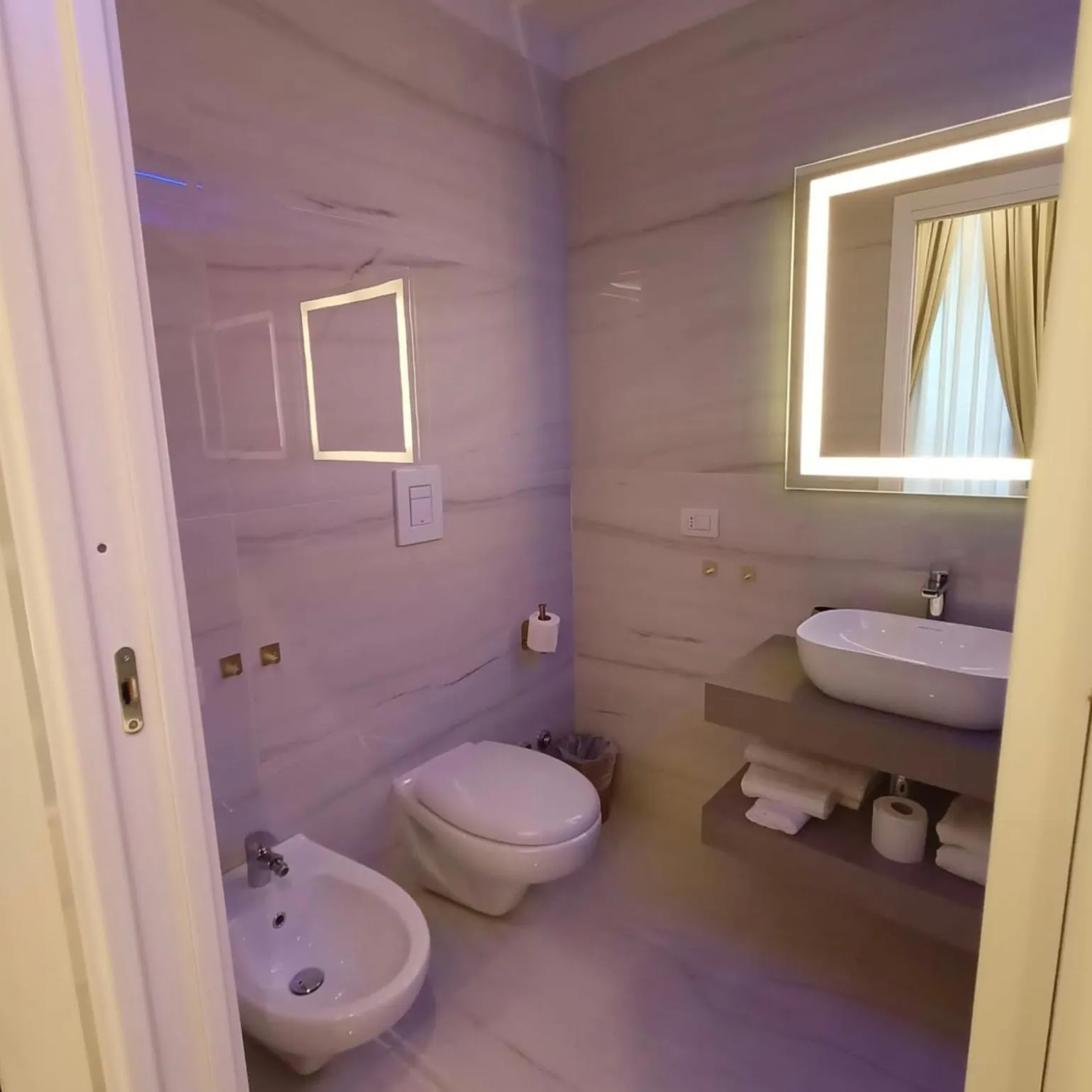 La Lepre felice-bovio