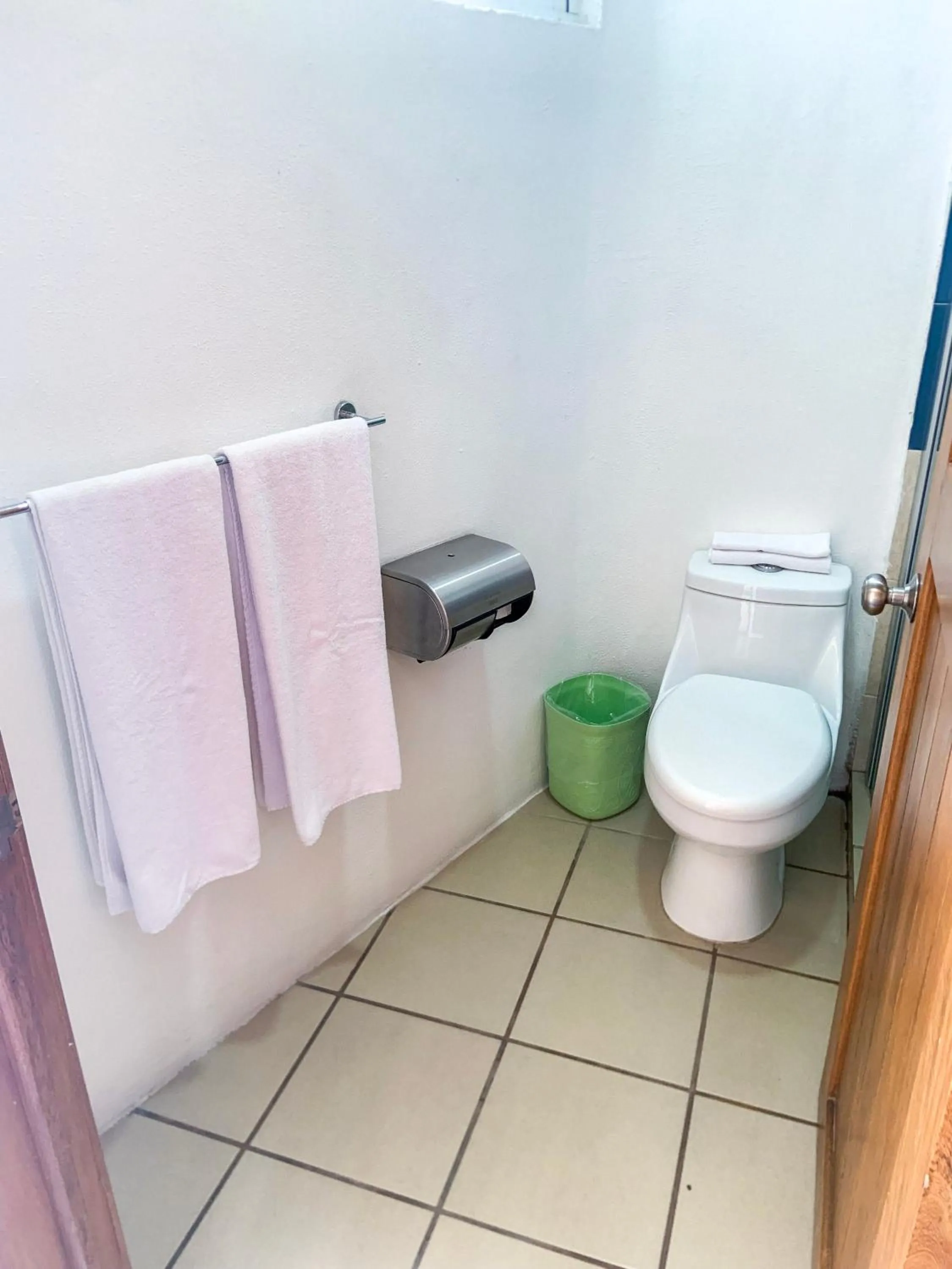 Bathroom in Best Western Posada Chahue