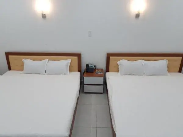 Large Double Room in Sao Kim Large Double Room in Sao Kim