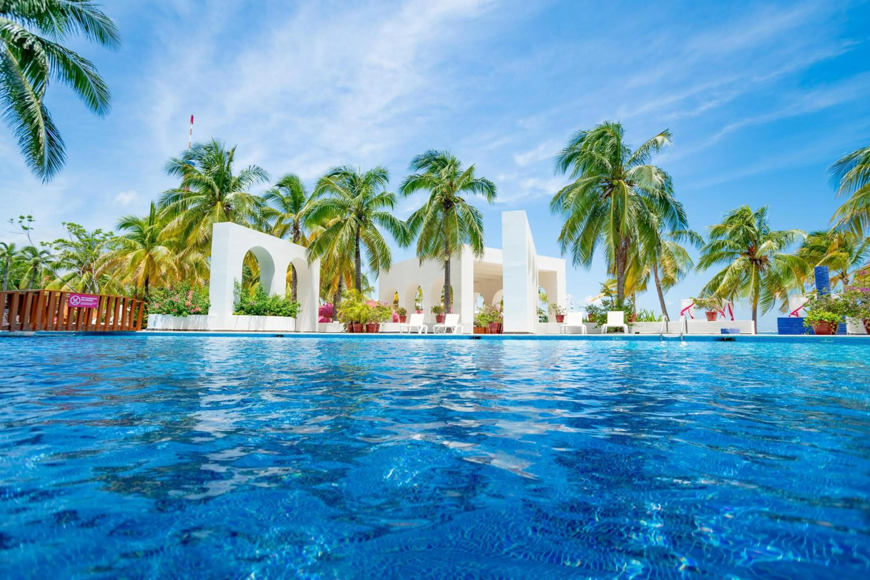 Swimming pool in Grand Oasis Palm - All inclusive