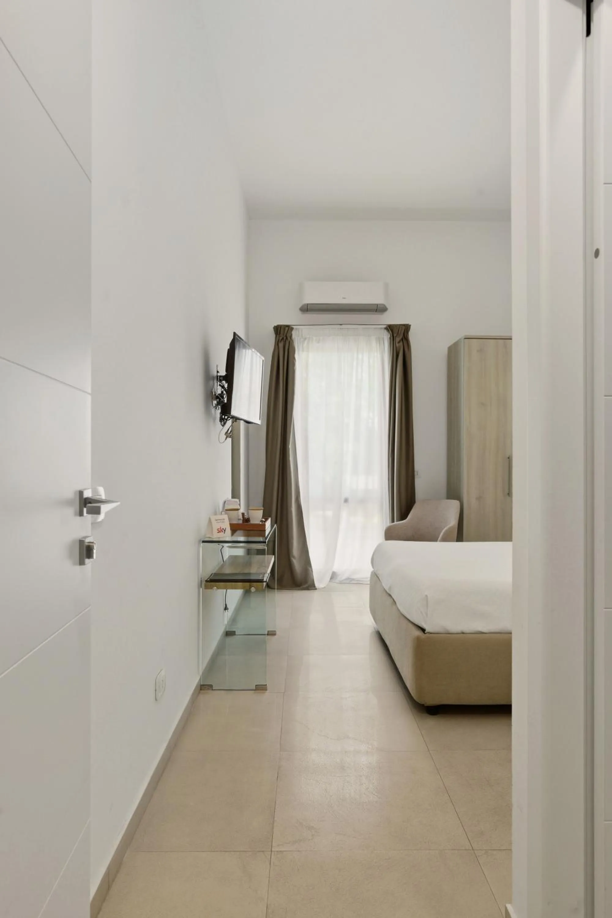 Photo of the whole room, Bed in Villa Landolina