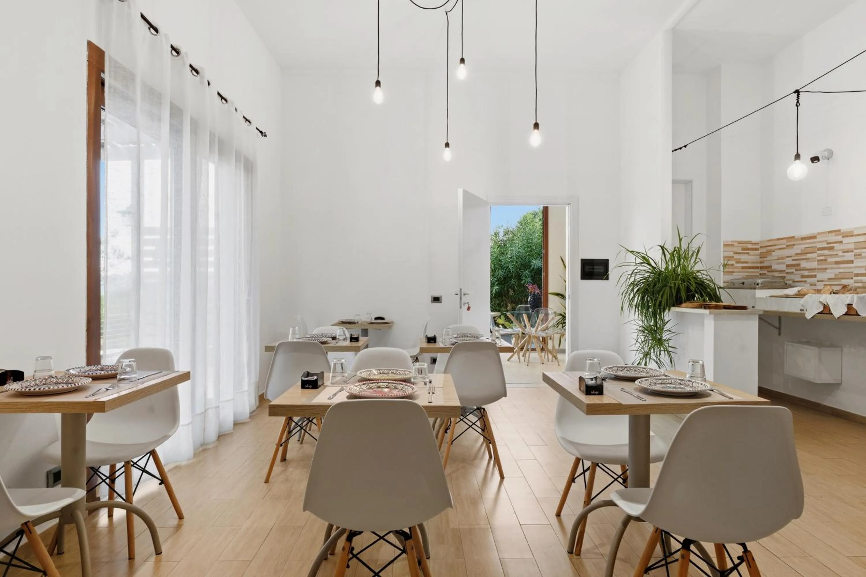 Breakfast in Villa Landolina