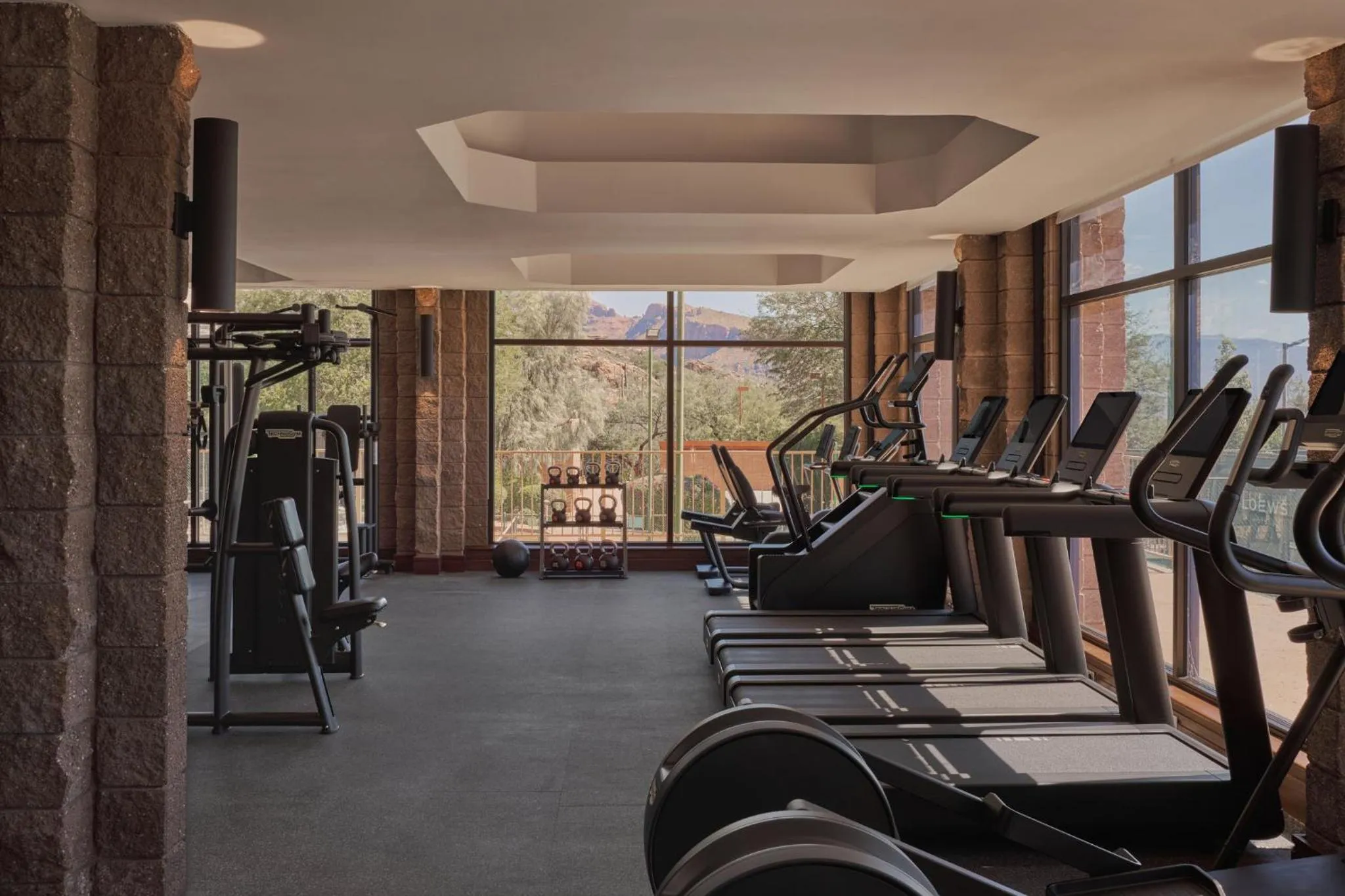 Fitness centre/facilities in Loews Ventana Canyon Resort