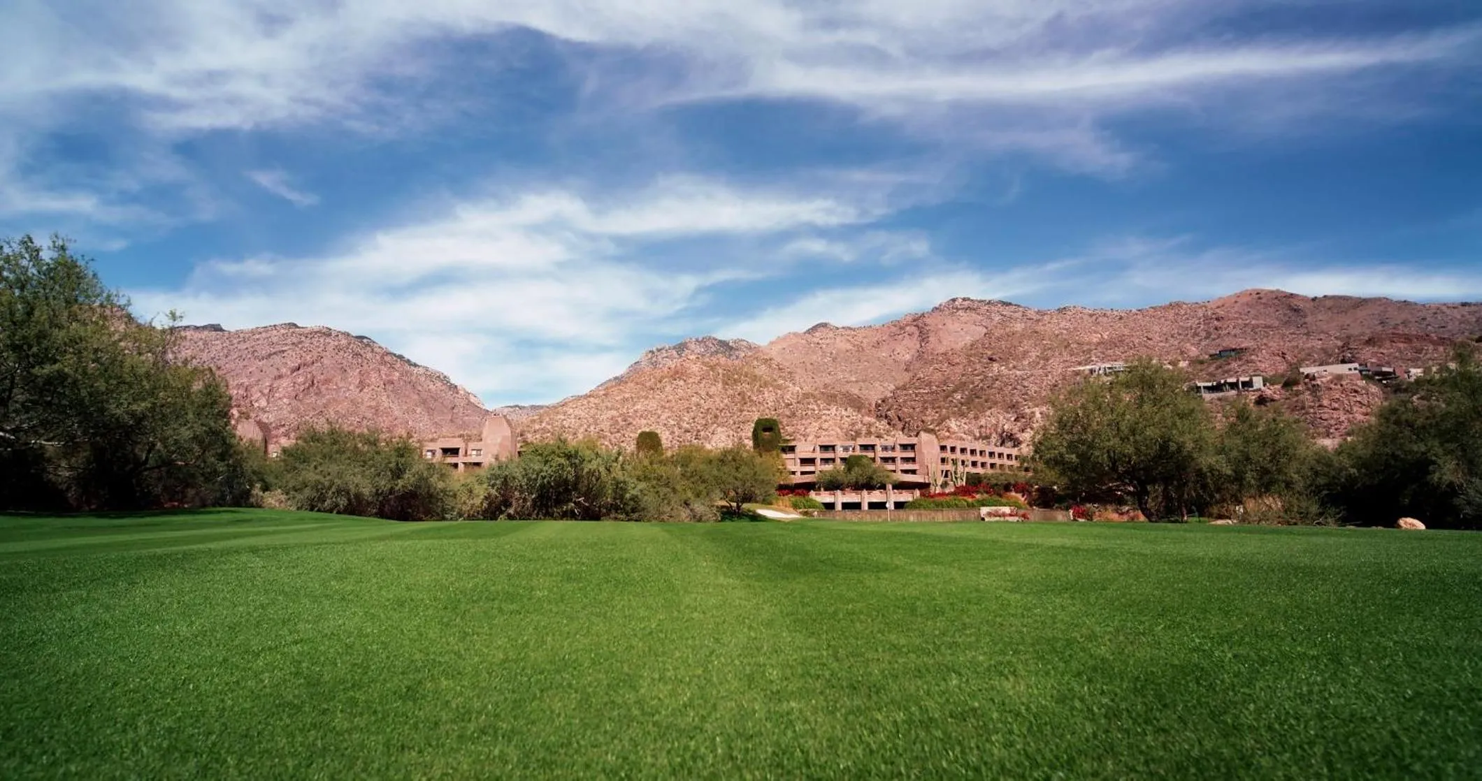 Property building in Loews Ventana Canyon Resort