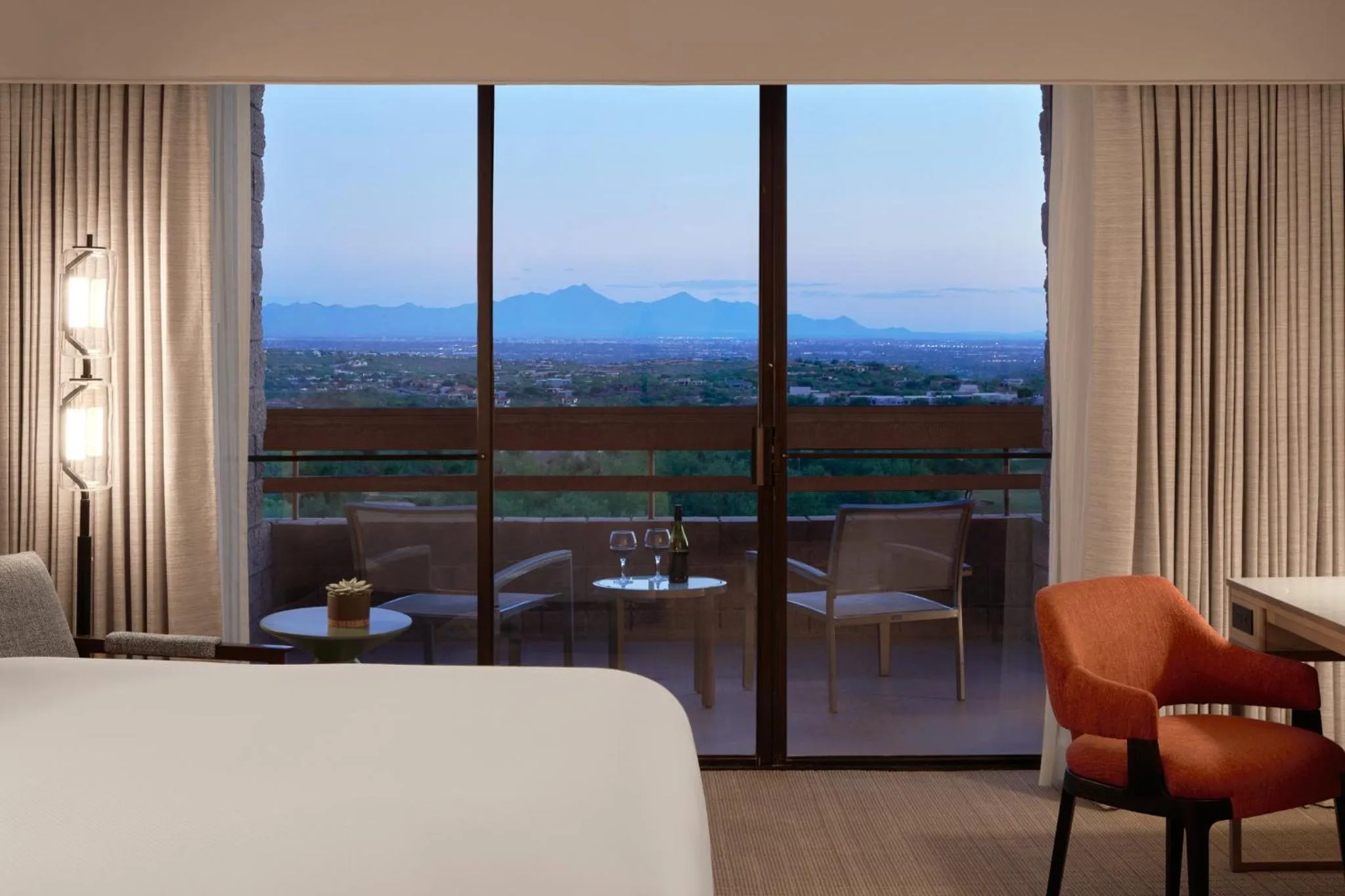 Other, Bed in Loews Ventana Canyon Resort