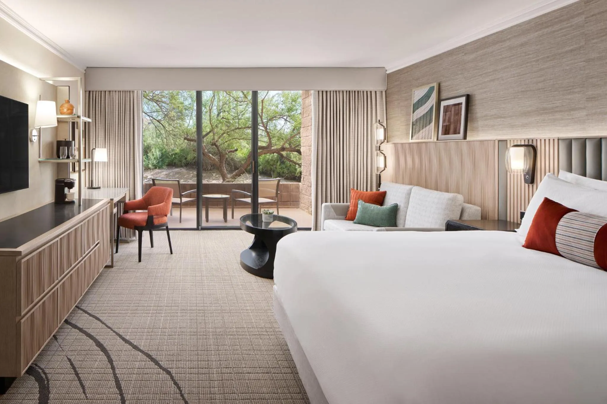 Other, Bed in Loews Ventana Canyon Resort