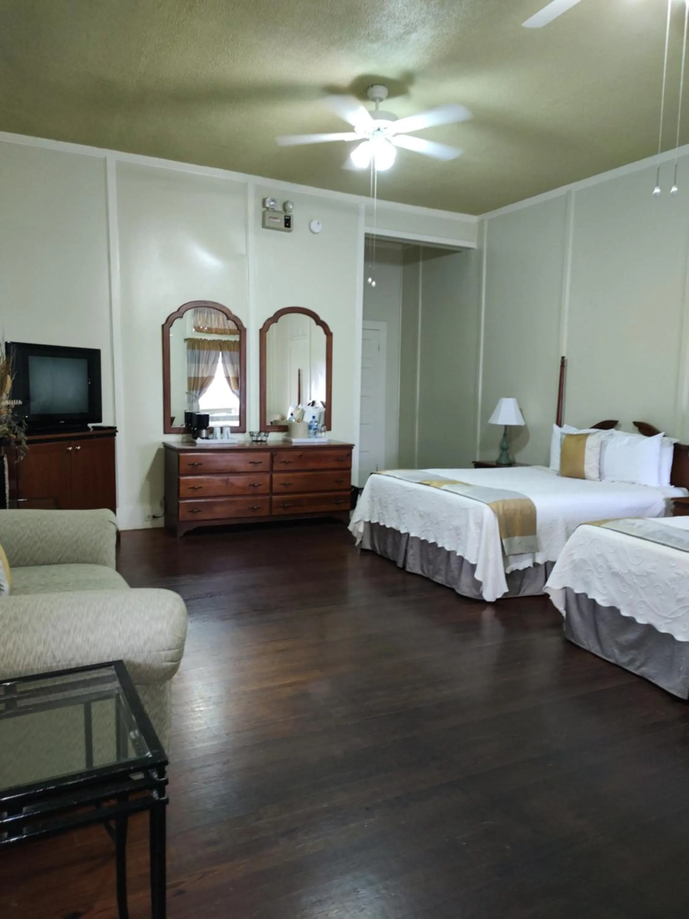 Bedroom, Bed in The Great House Inn