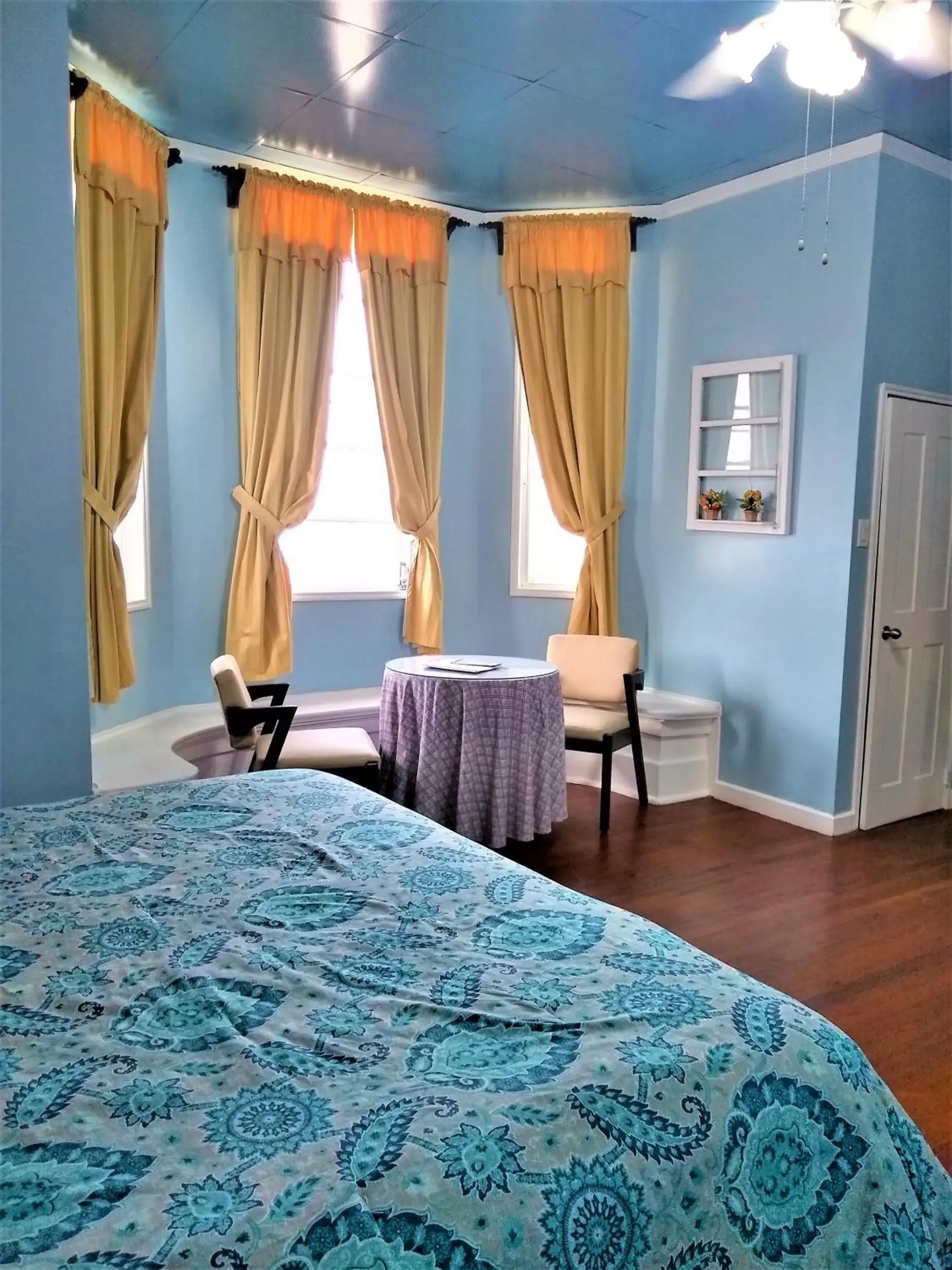 King Room in The Great House Inn King Room in The Great House Inn