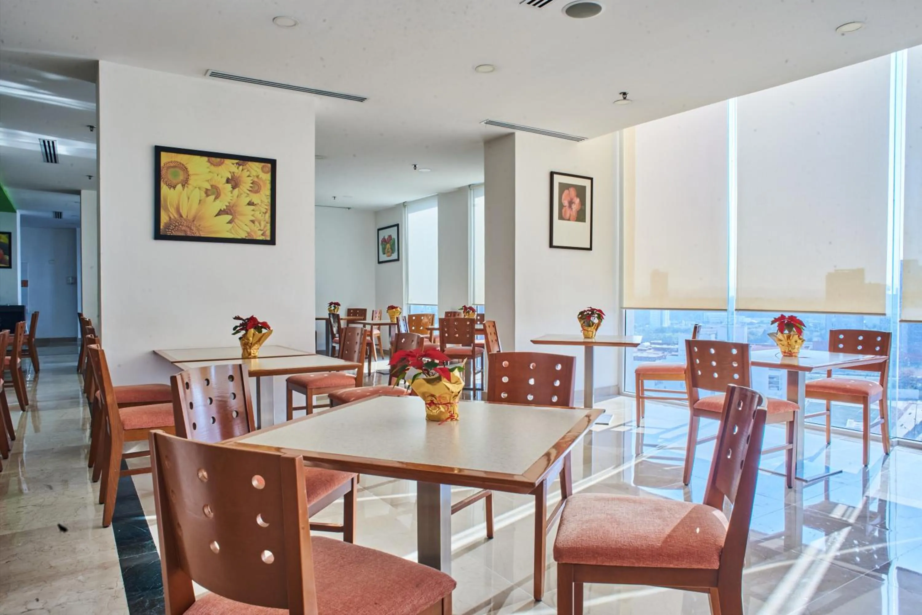 Restaurant/places to eat in La Quinta by Wyndham Puebla Palmas Angelopolis