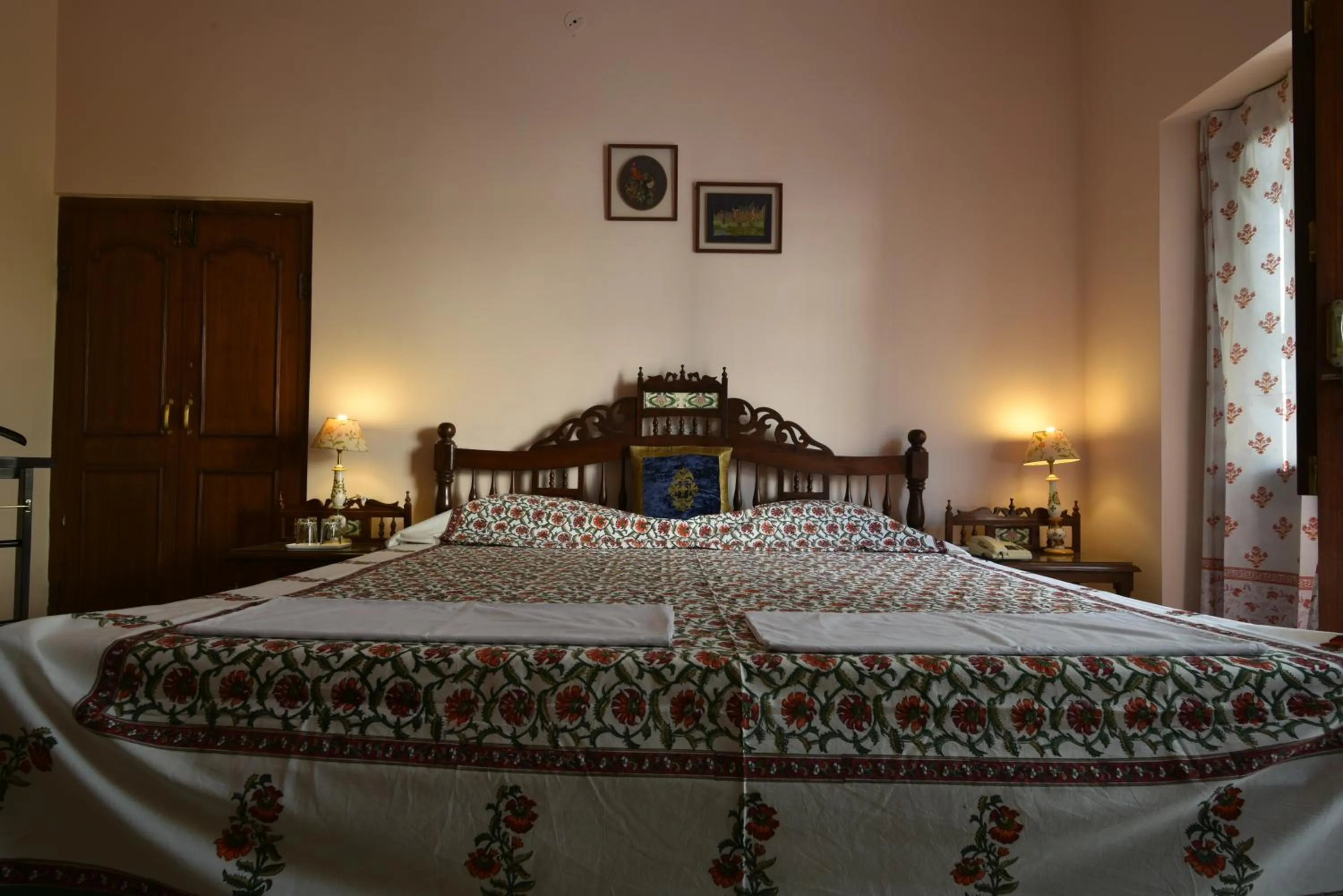 Bedroom, Bed in Rawla Rawatsar