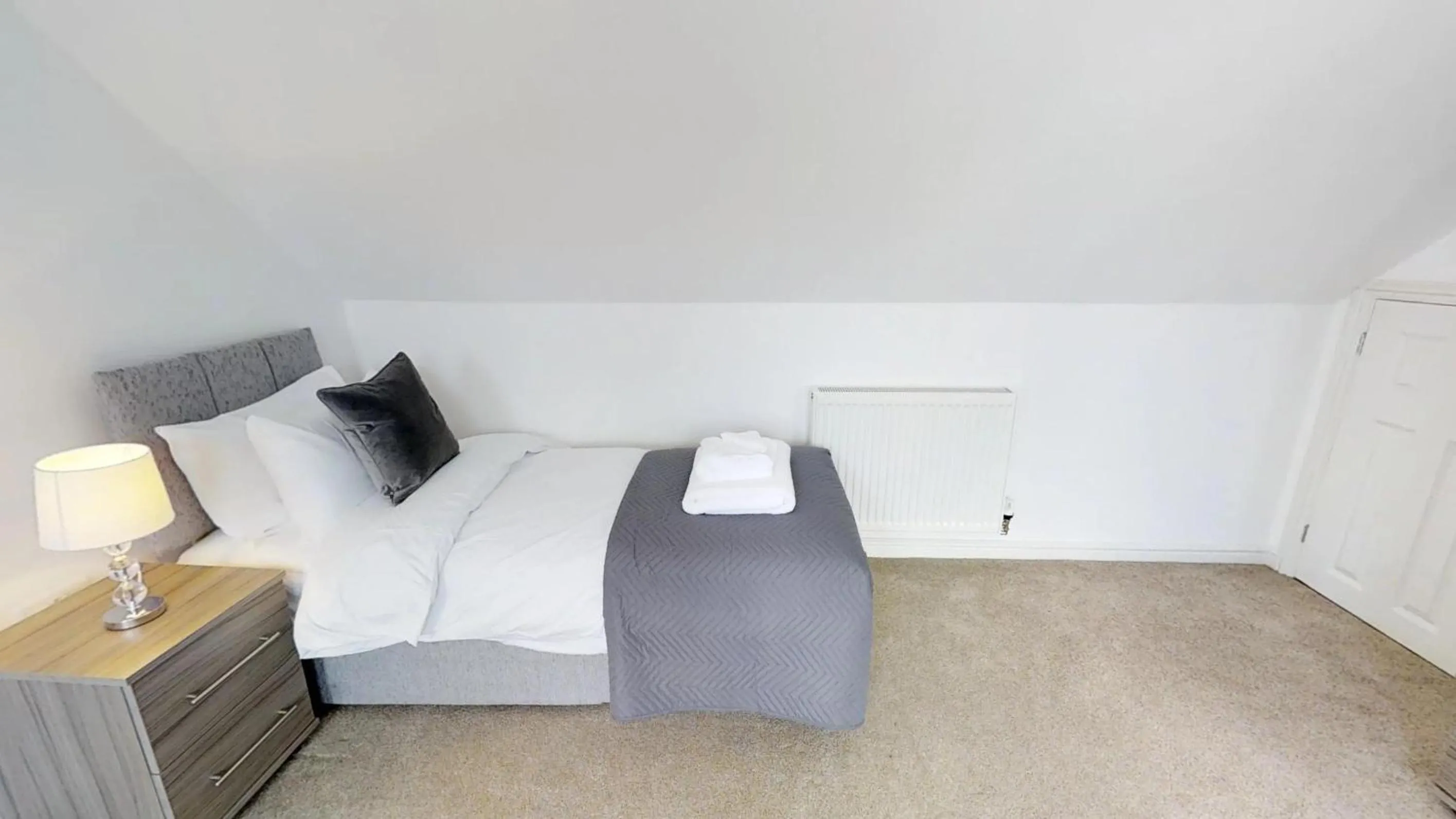 Other, Bed in StayZo Cole Green Lane Accommodation- FREE Parking