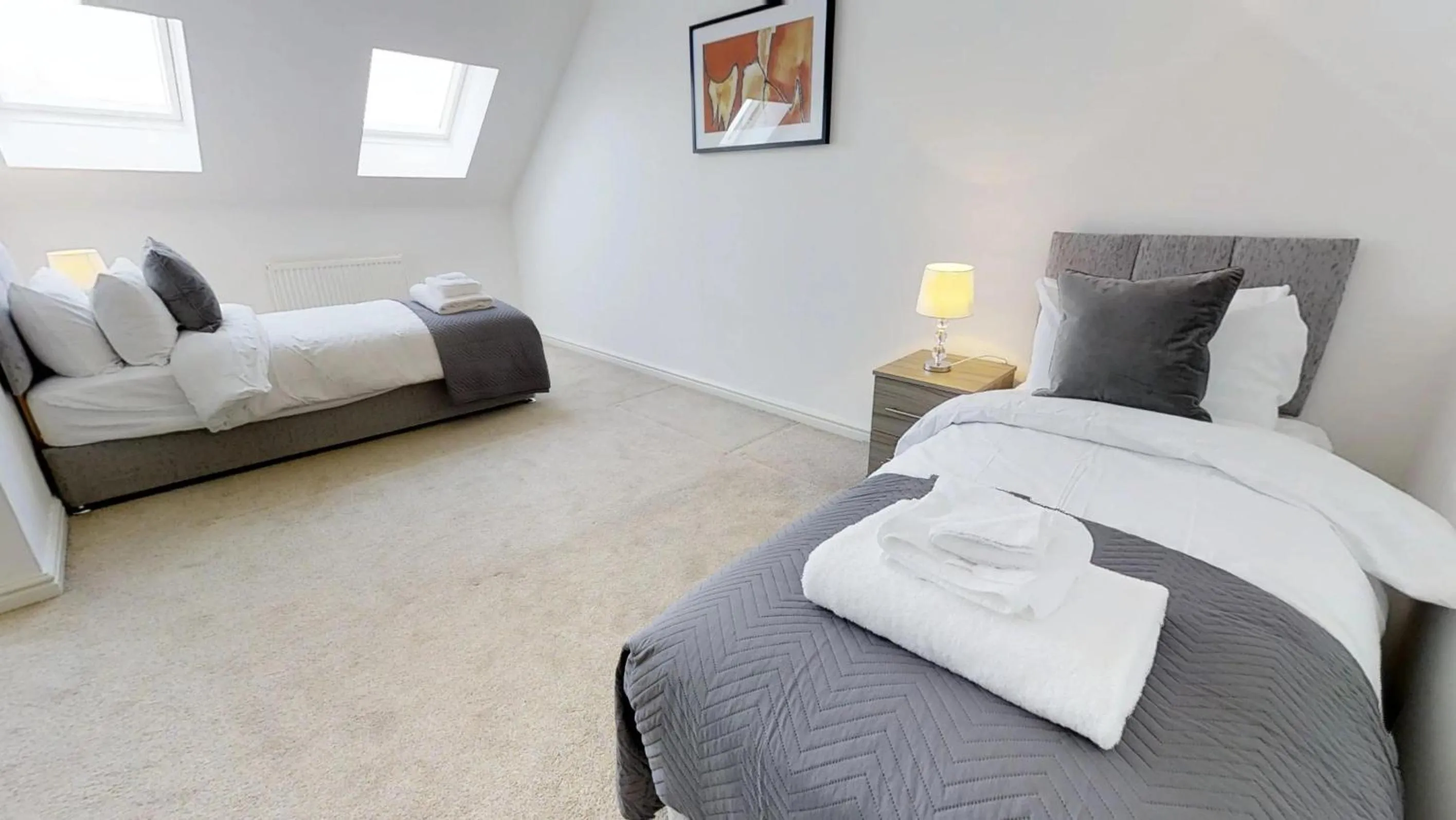Other, Bed in StayZo Cole Green Lane Accommodation- FREE Parking