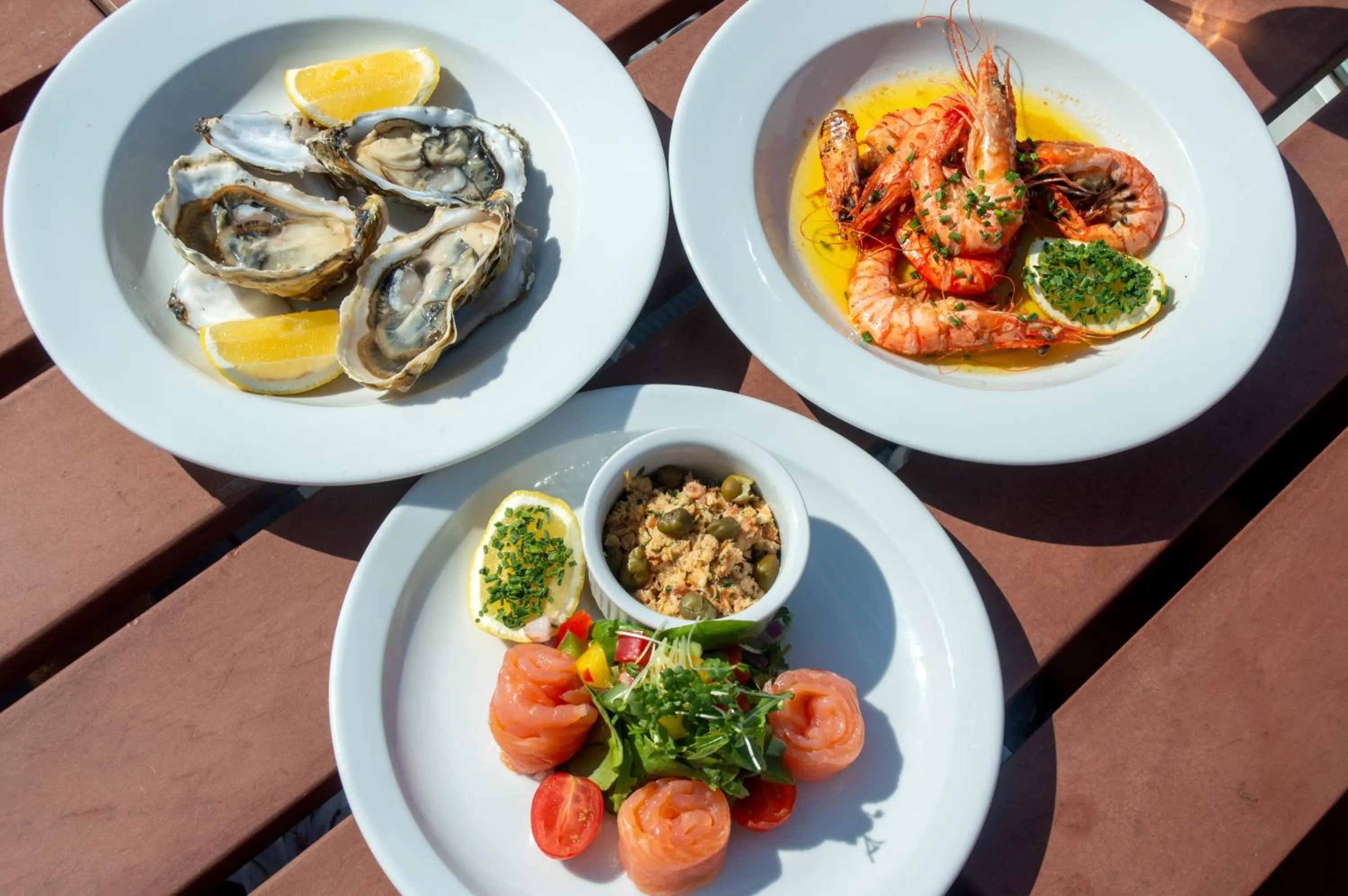 Restaurant/places to eat in Holly Tree Hotel, Swimming Pool & Hot Tub