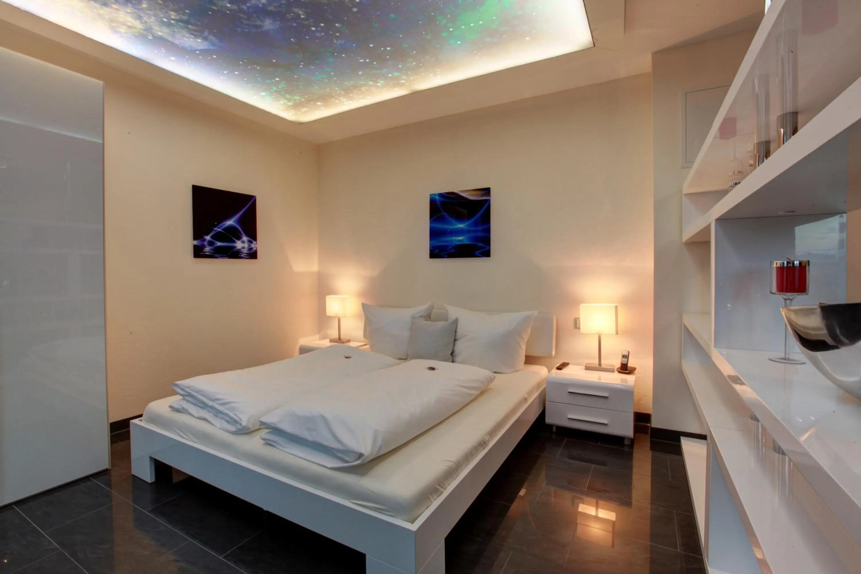 Bed in Hotel Jungstil