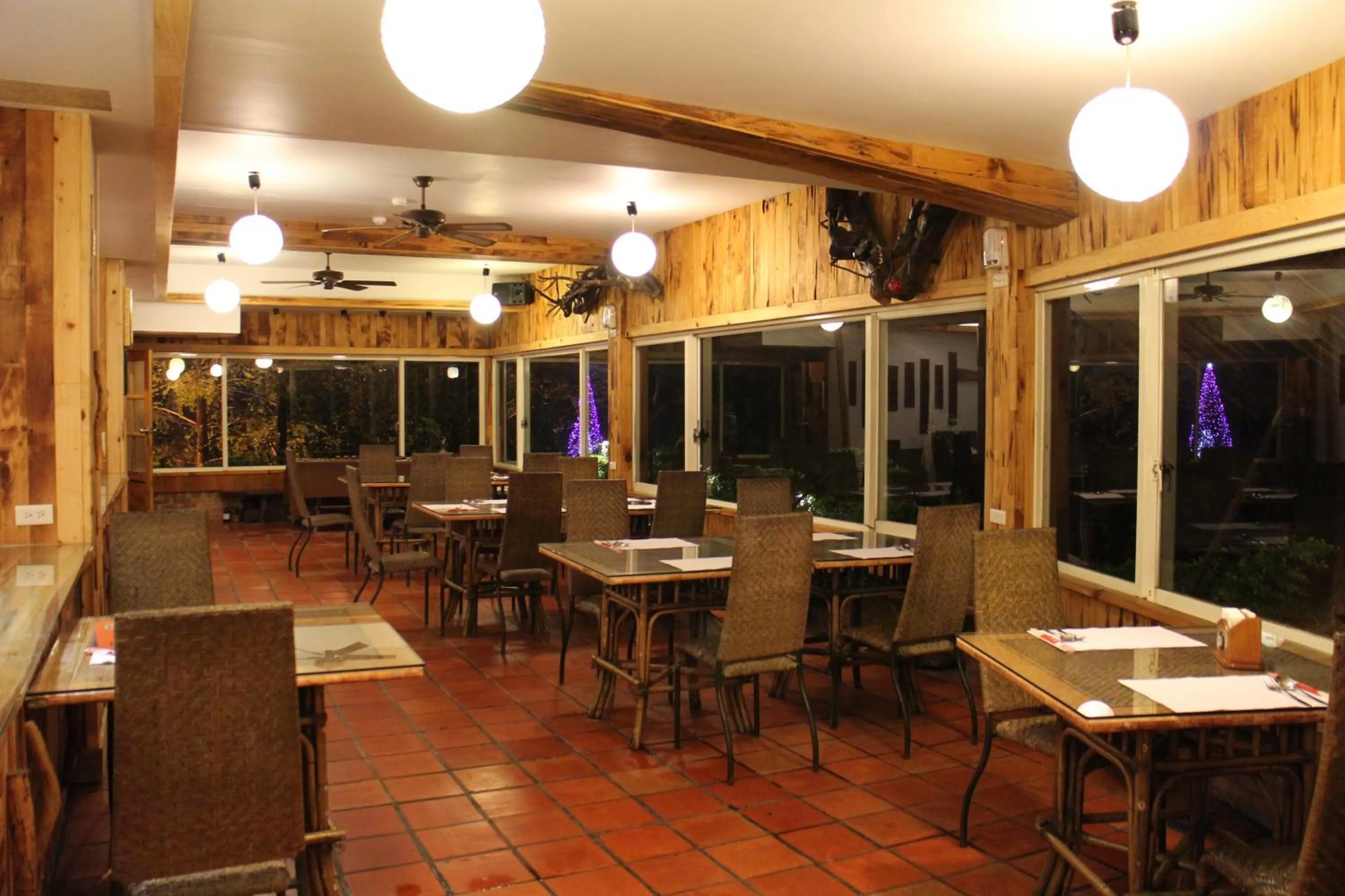 Restaurant/places to eat in Shangrila Leisure Farm