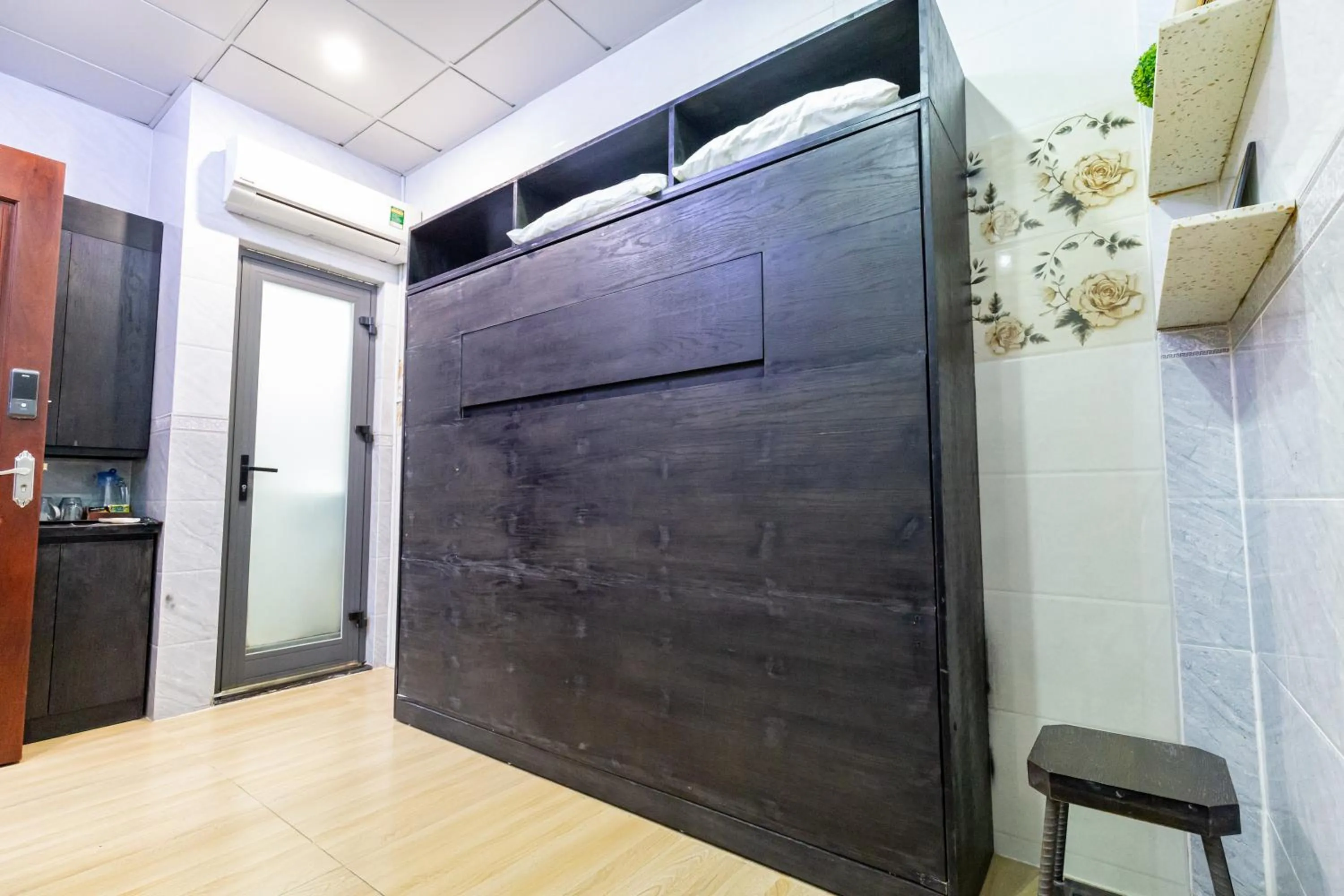 Bed in Cola's Homestay