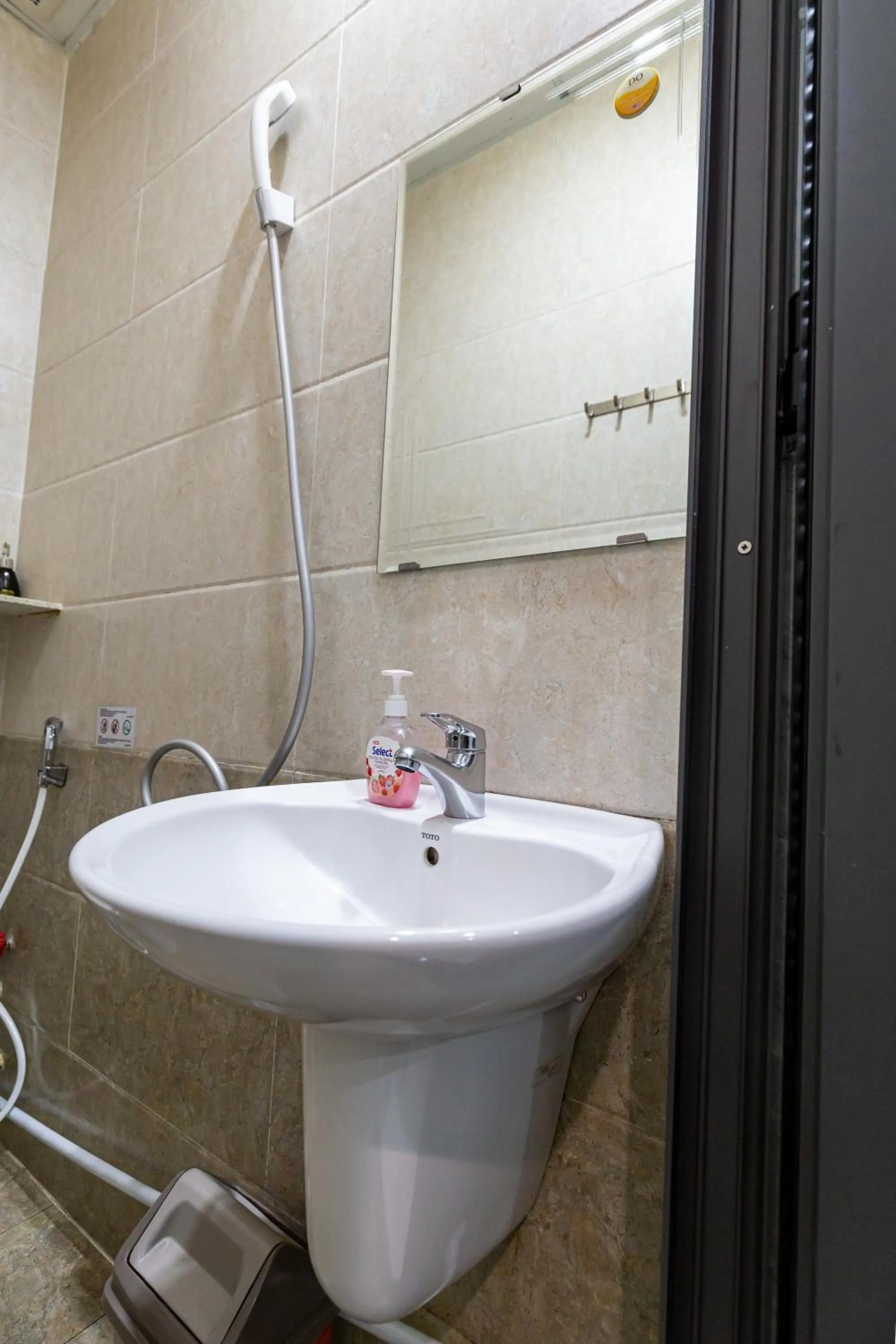 Toilet in Cola's Homestay