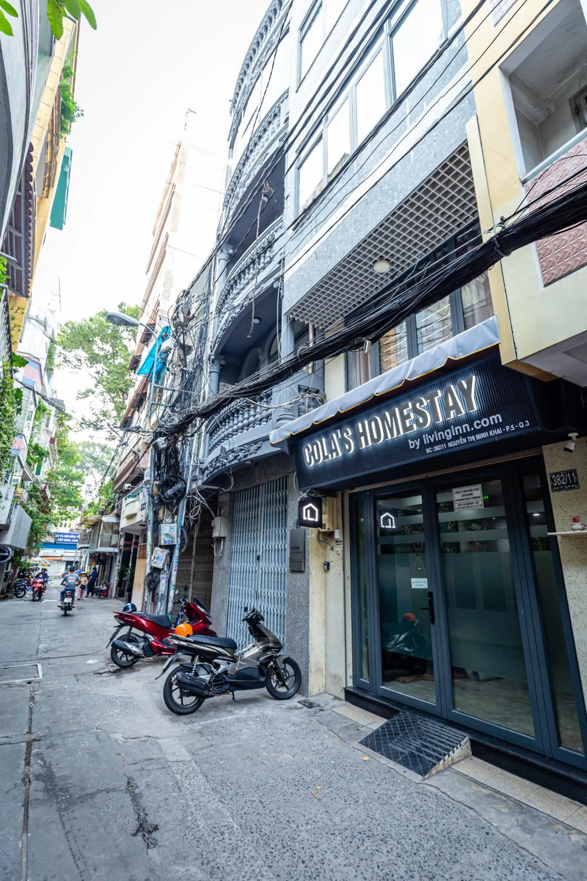 Property building in Cola's Homestay