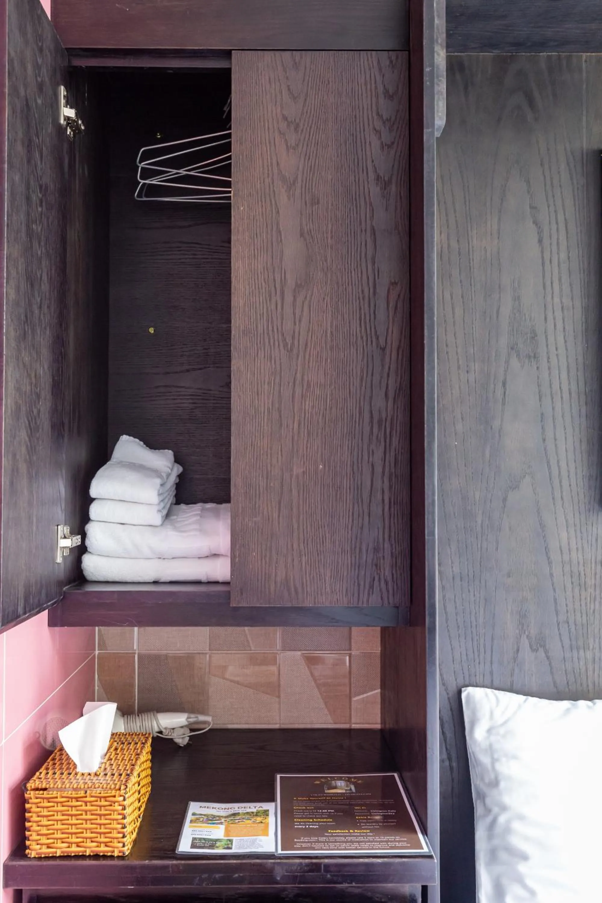 Area and facilities, Bed in Cola's Homestay