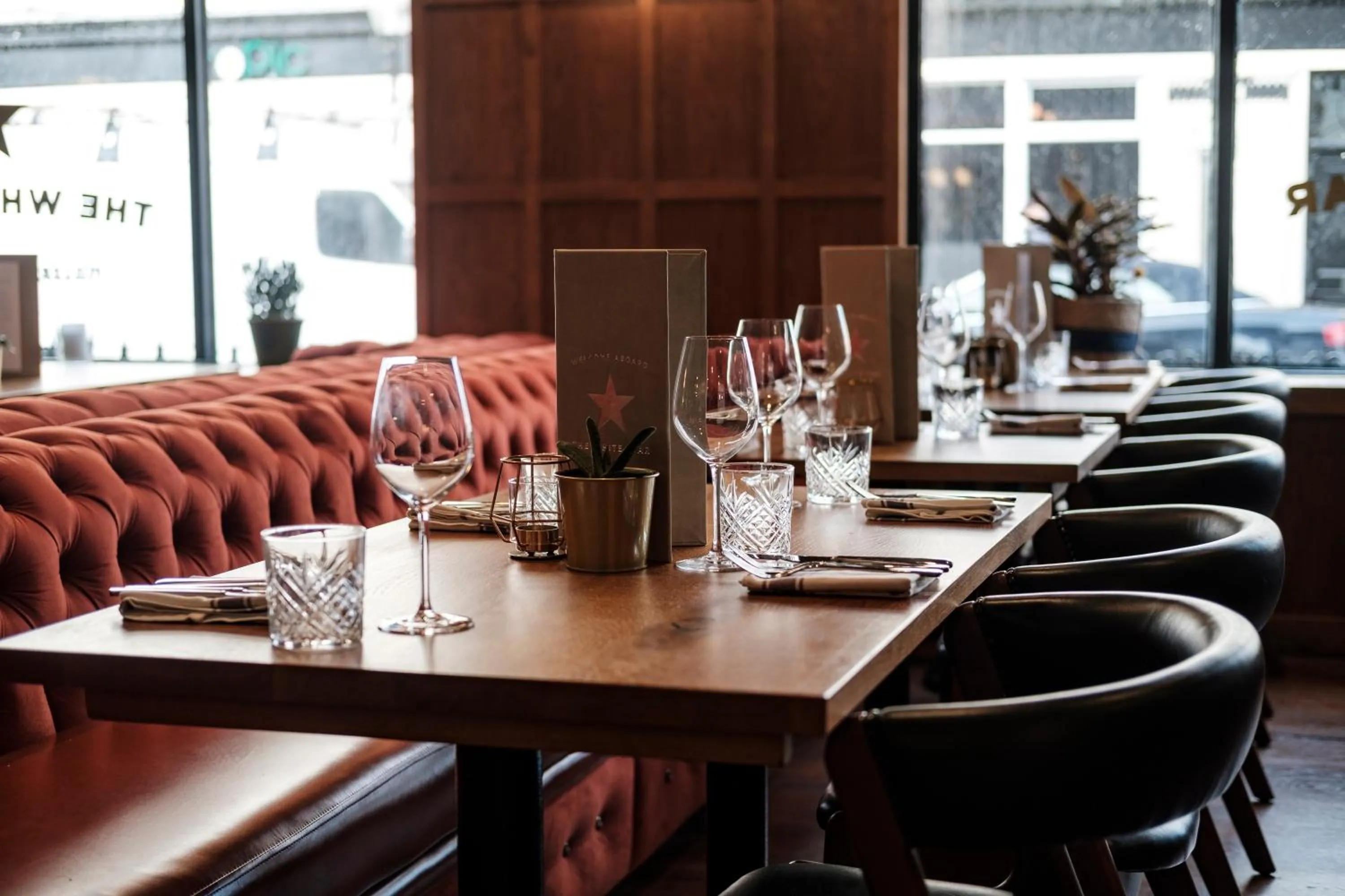 Restaurant/places to eat in The White Star Tavern